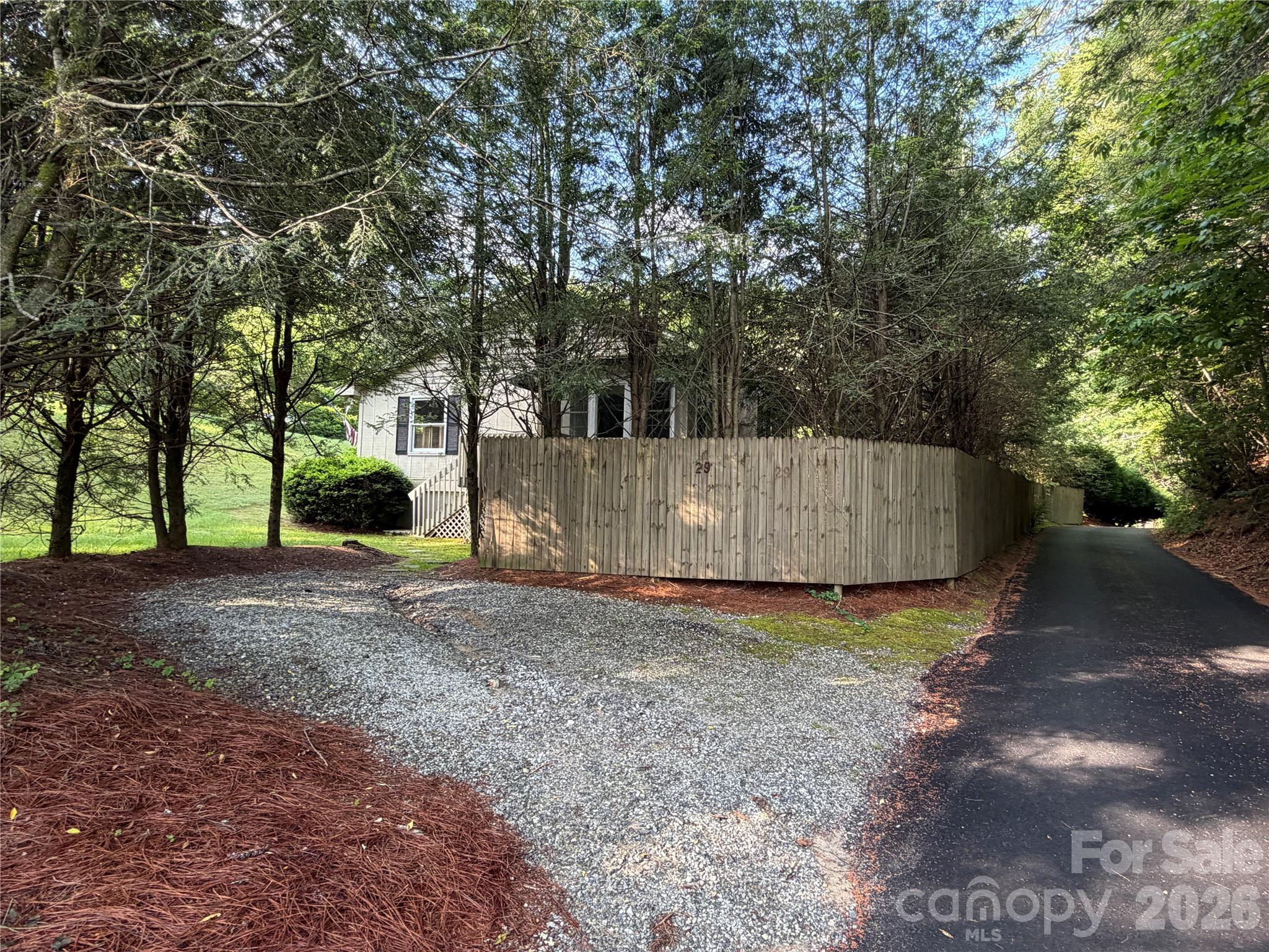 29 Crystal Springs Trail Property Photo 2