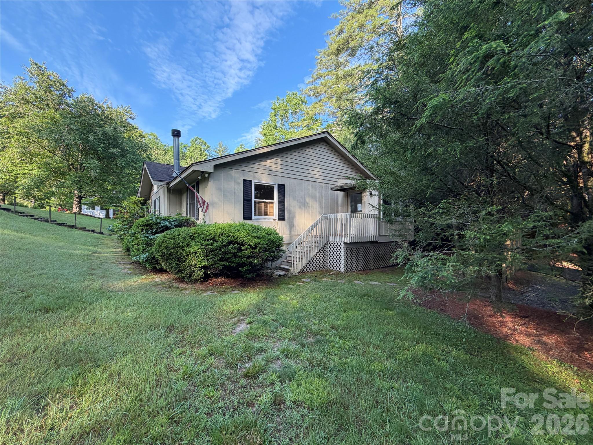 29 Crystal Springs Trail Property Photo 3