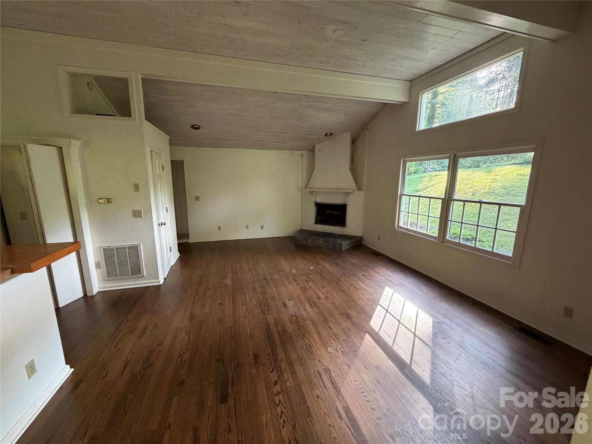 29 Crystal Springs Trail Property Photo 7