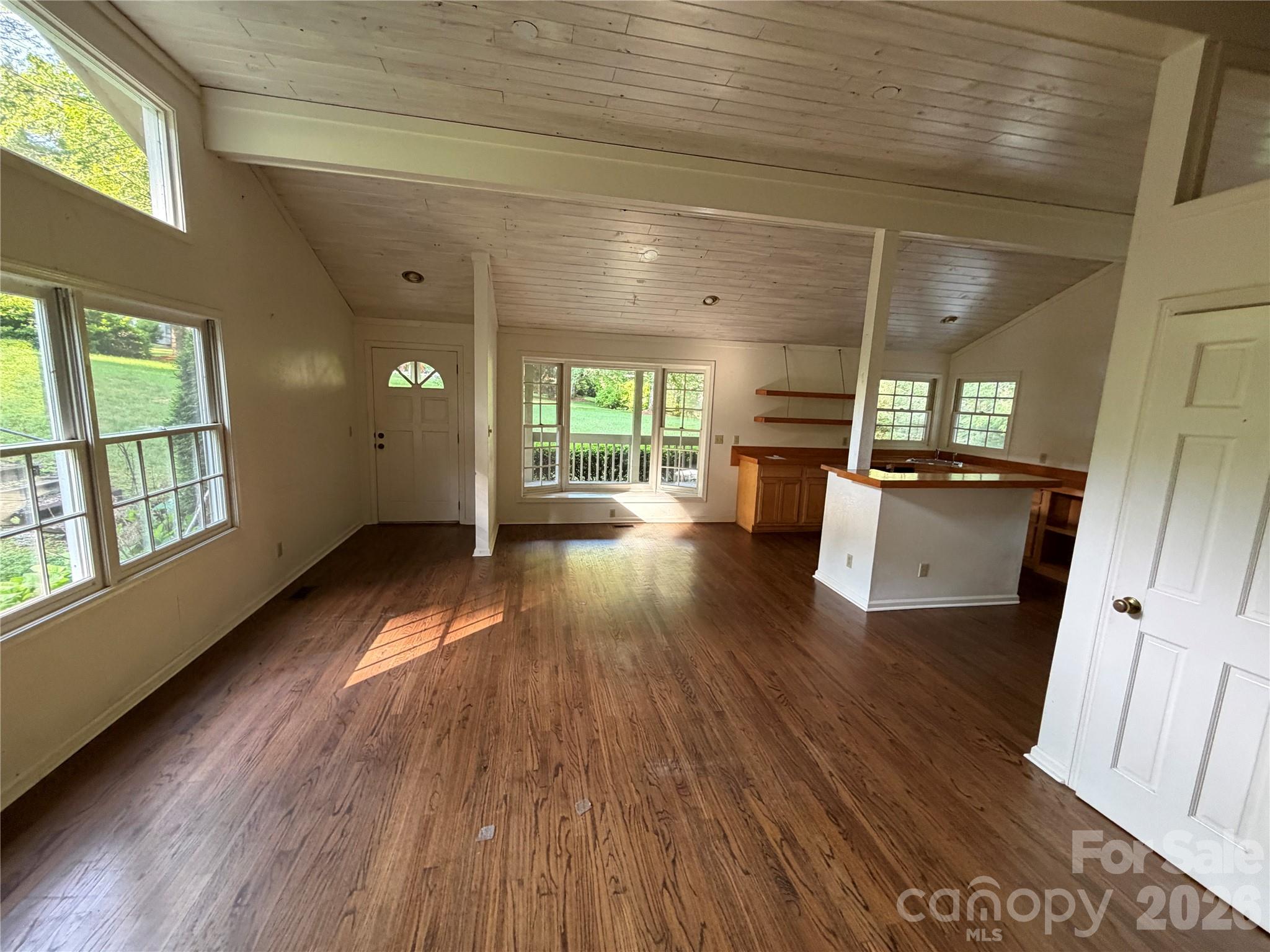 29 Crystal Springs Trail Property Photo 8