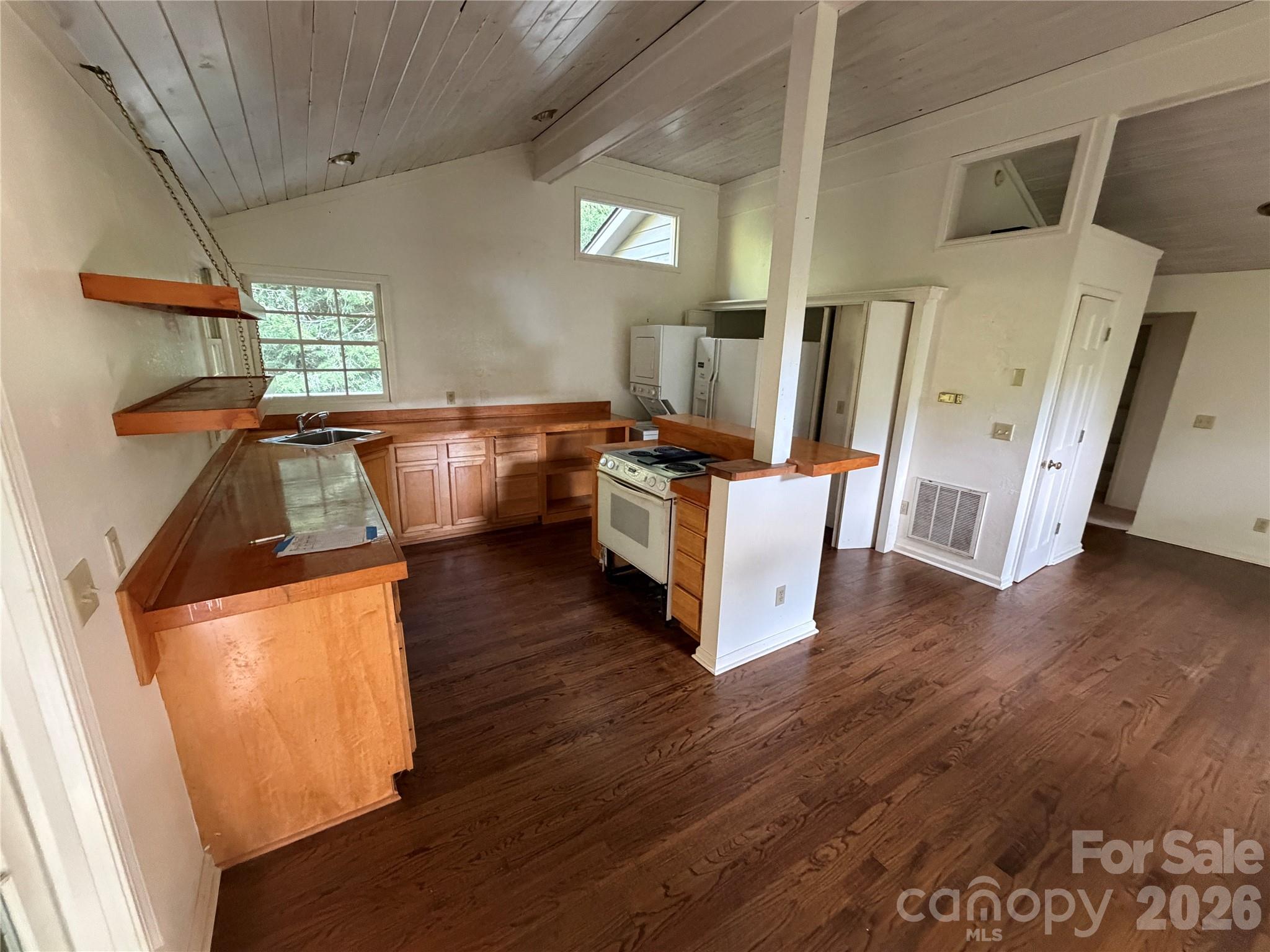29 Crystal Springs Trail Property Photo 9