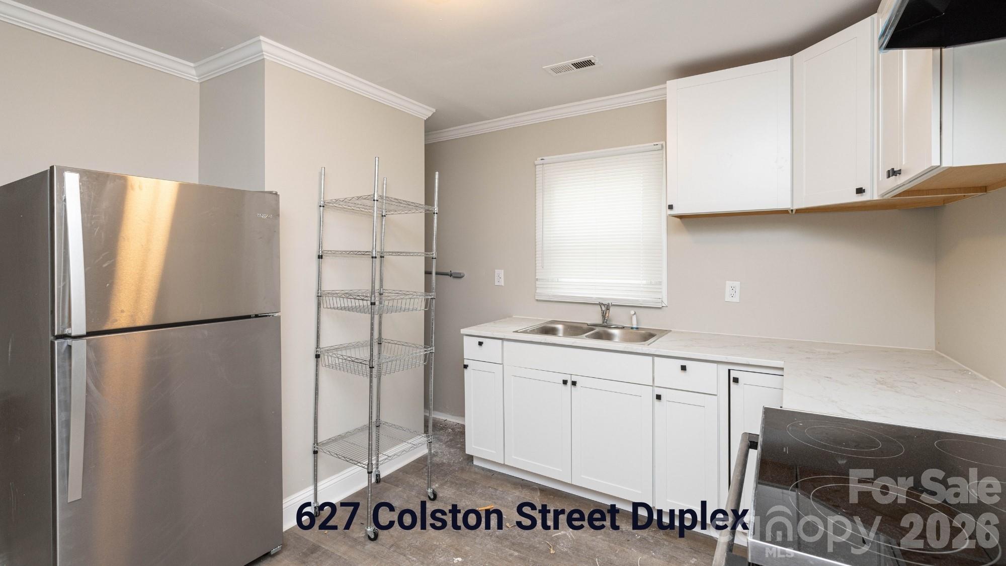 503 Coggins Avenue Property Photo 12