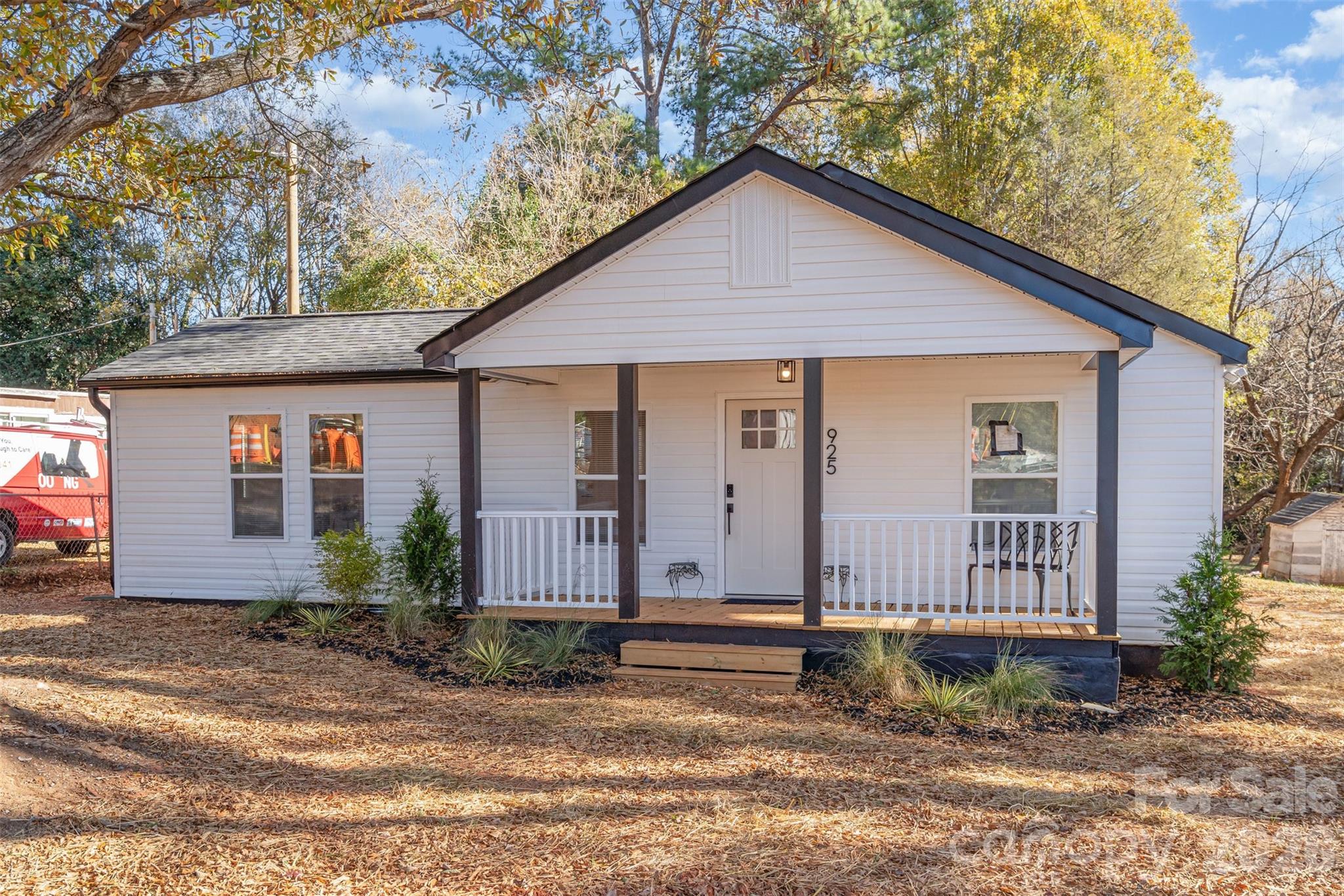 925 Dunlap Roddey Road Property Photo 1