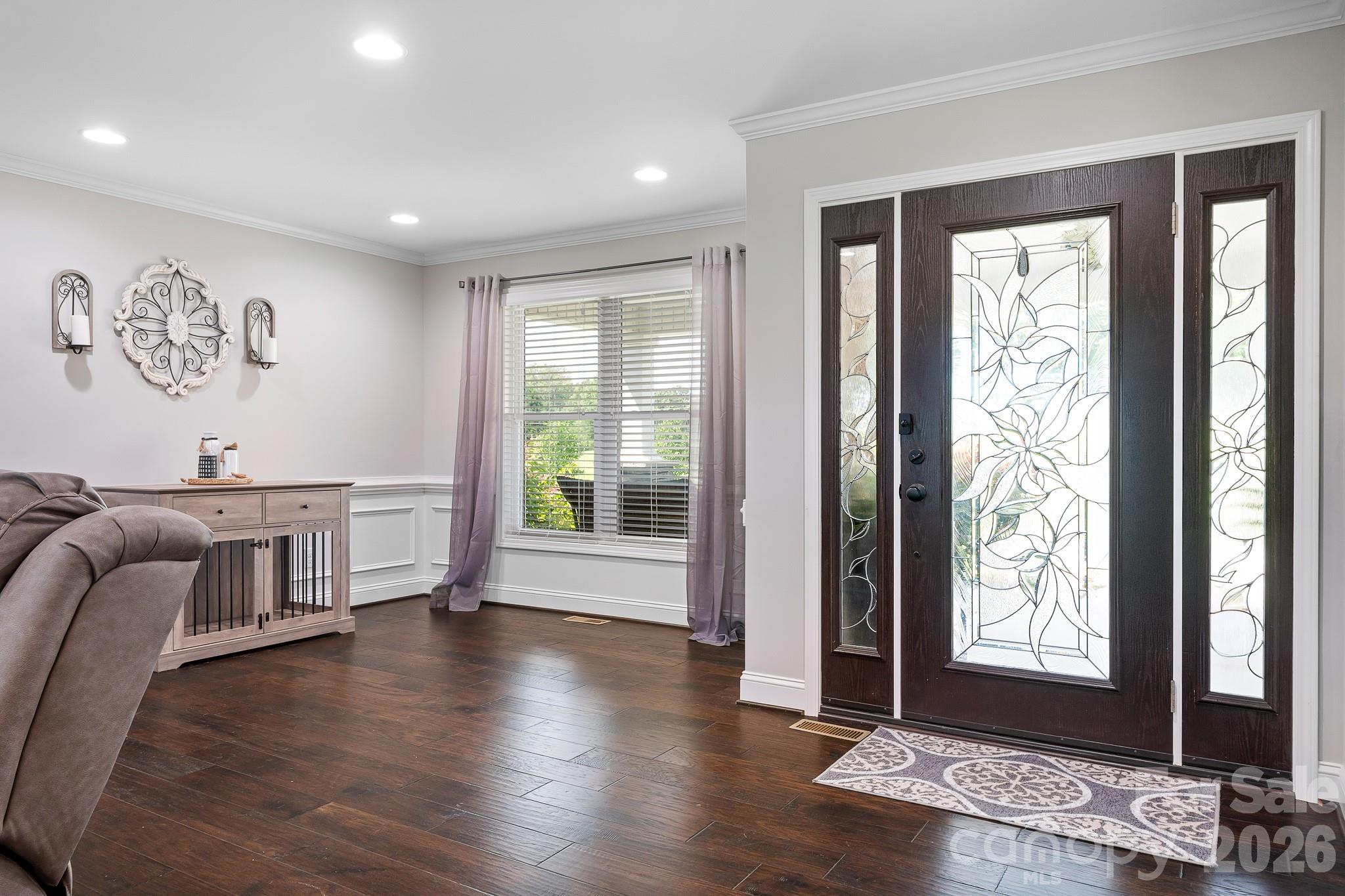 2261 Eva Court Property Photo 6