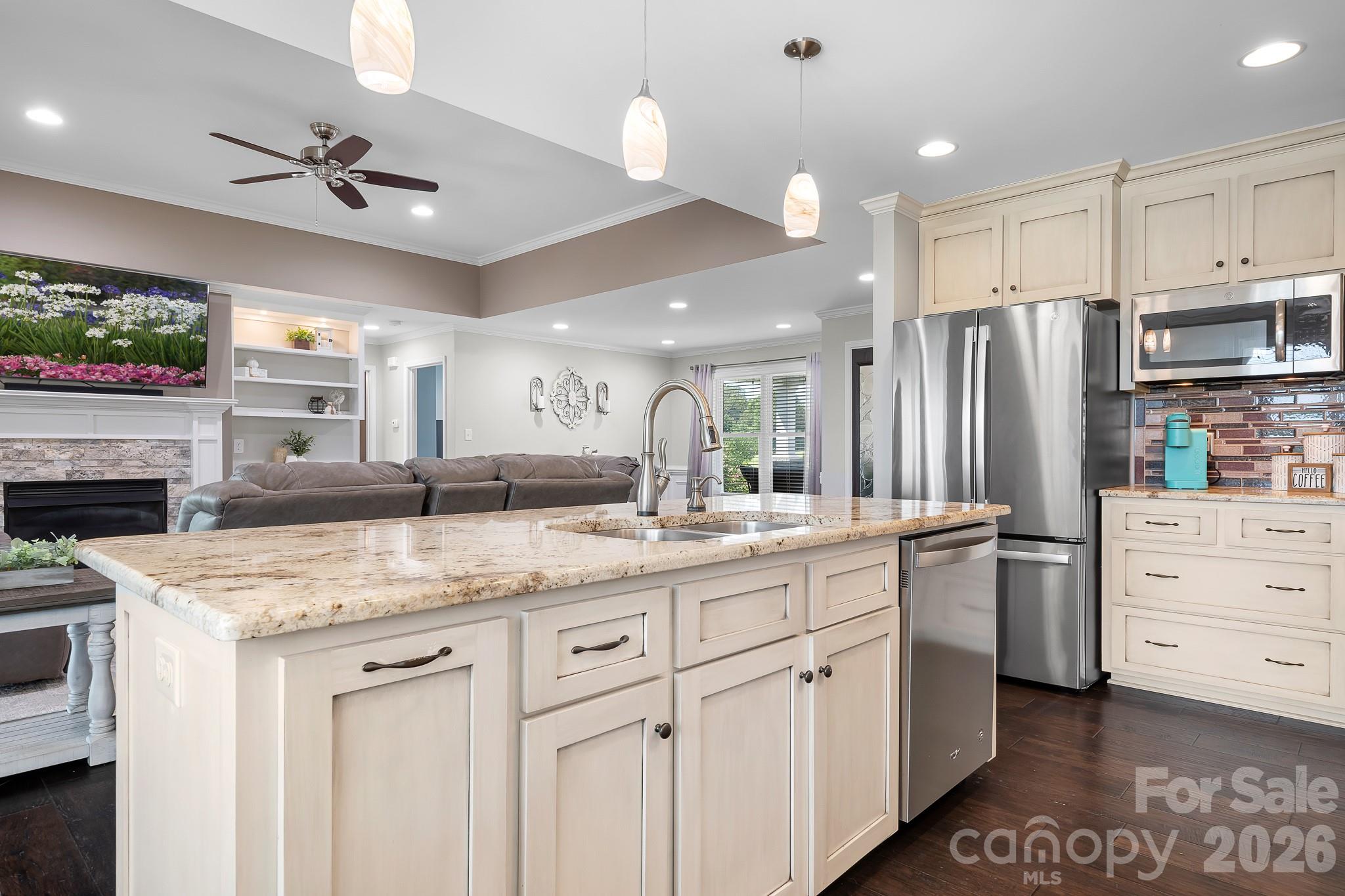 2261 Eva Court Property Photo 10