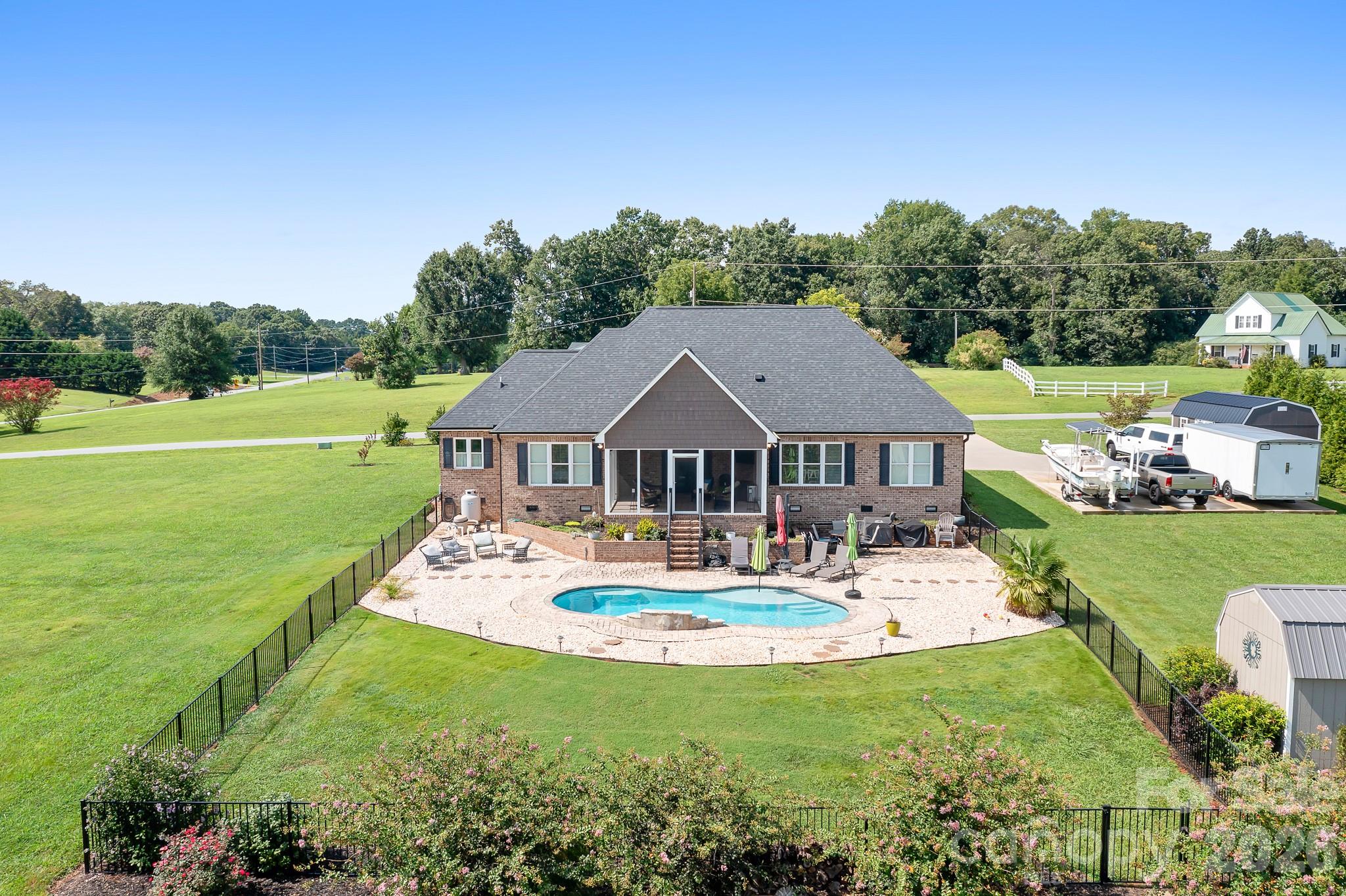 2261 Eva Court Property Photo 23