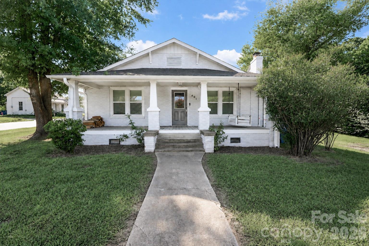 401 N Oakland Avenue Property Photo 1