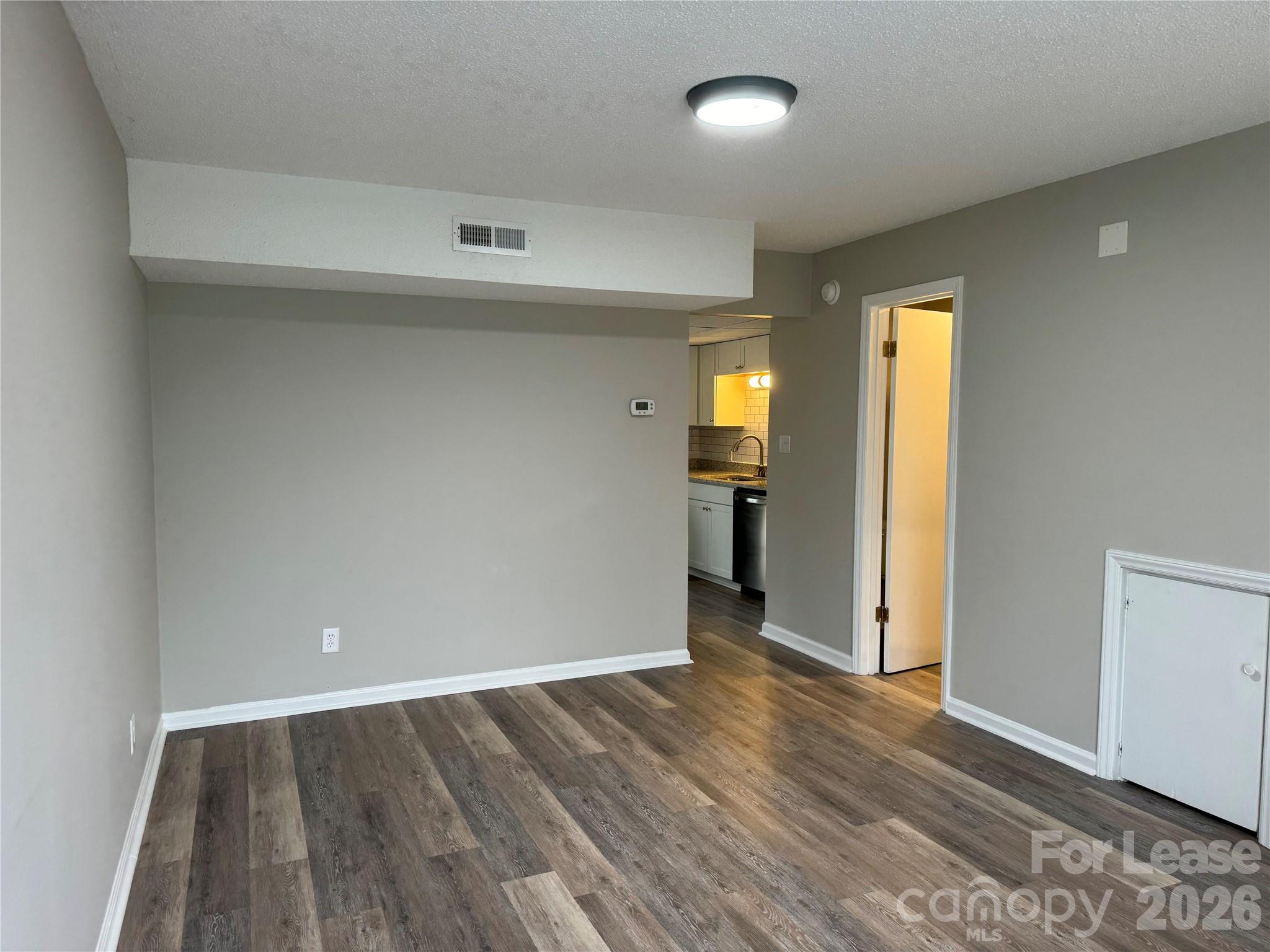 118 Ross Street B4 Property Photo 1