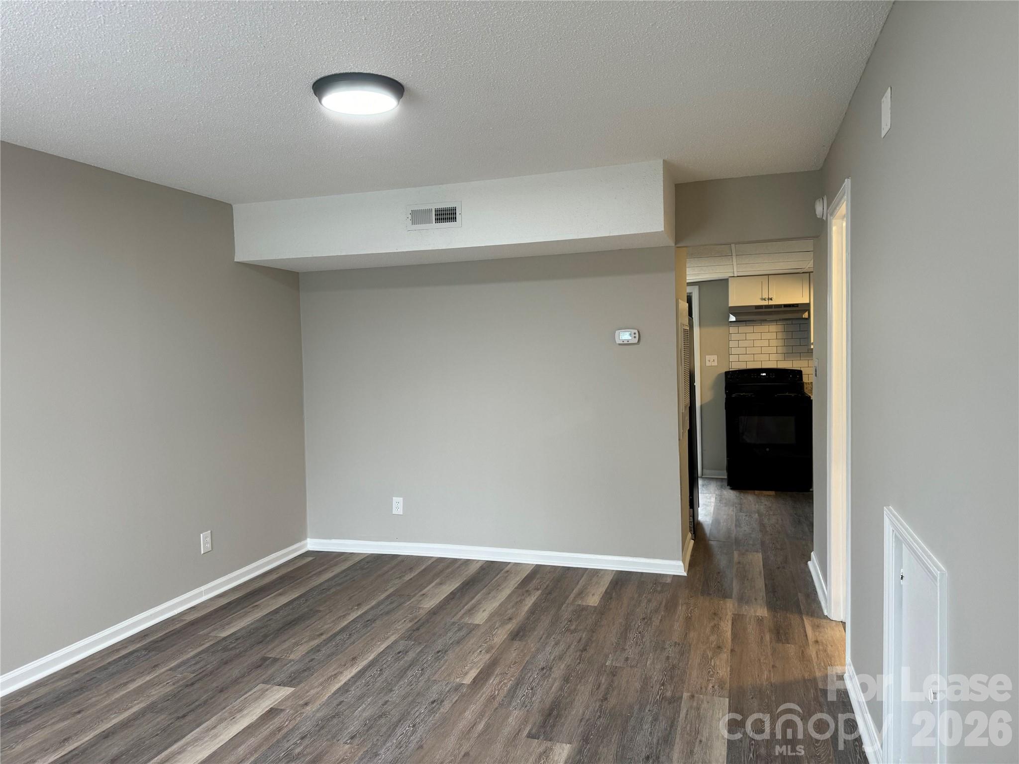 118 Ross Street B4 Property Photo 2