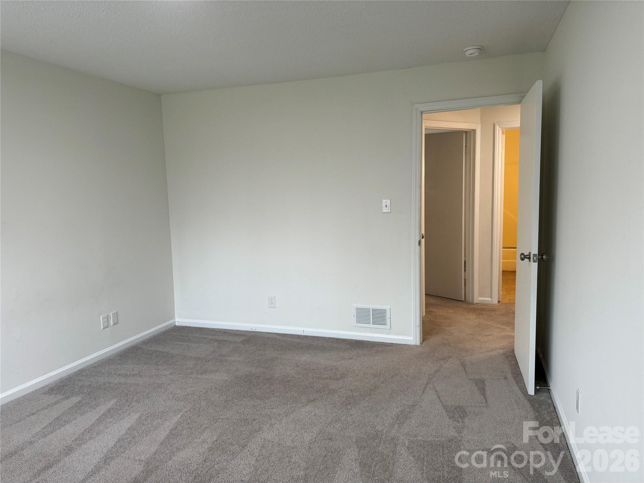 118 Ross Street B4 Property Photo 15