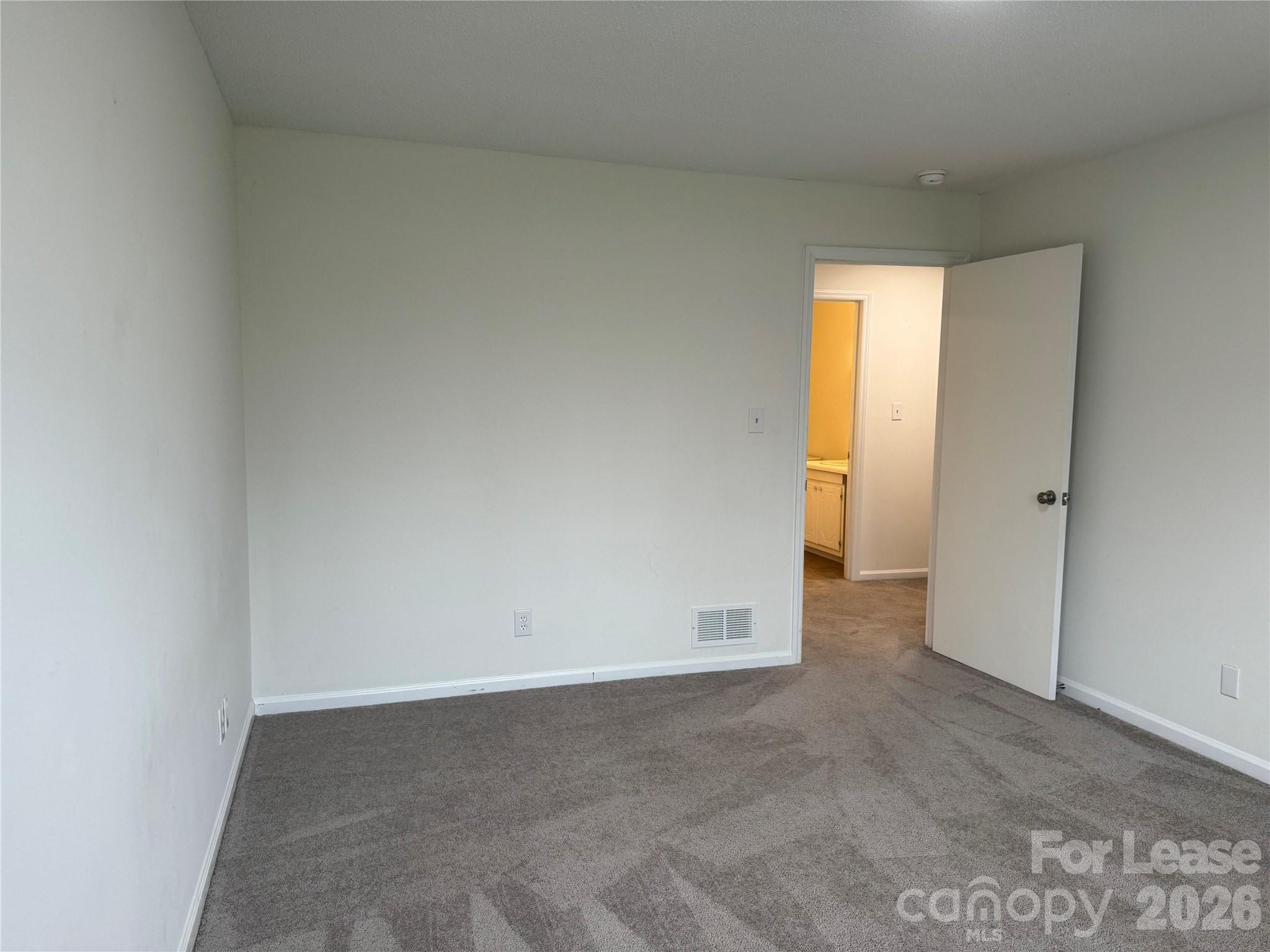 118 Ross Street B4 Property Photo 16