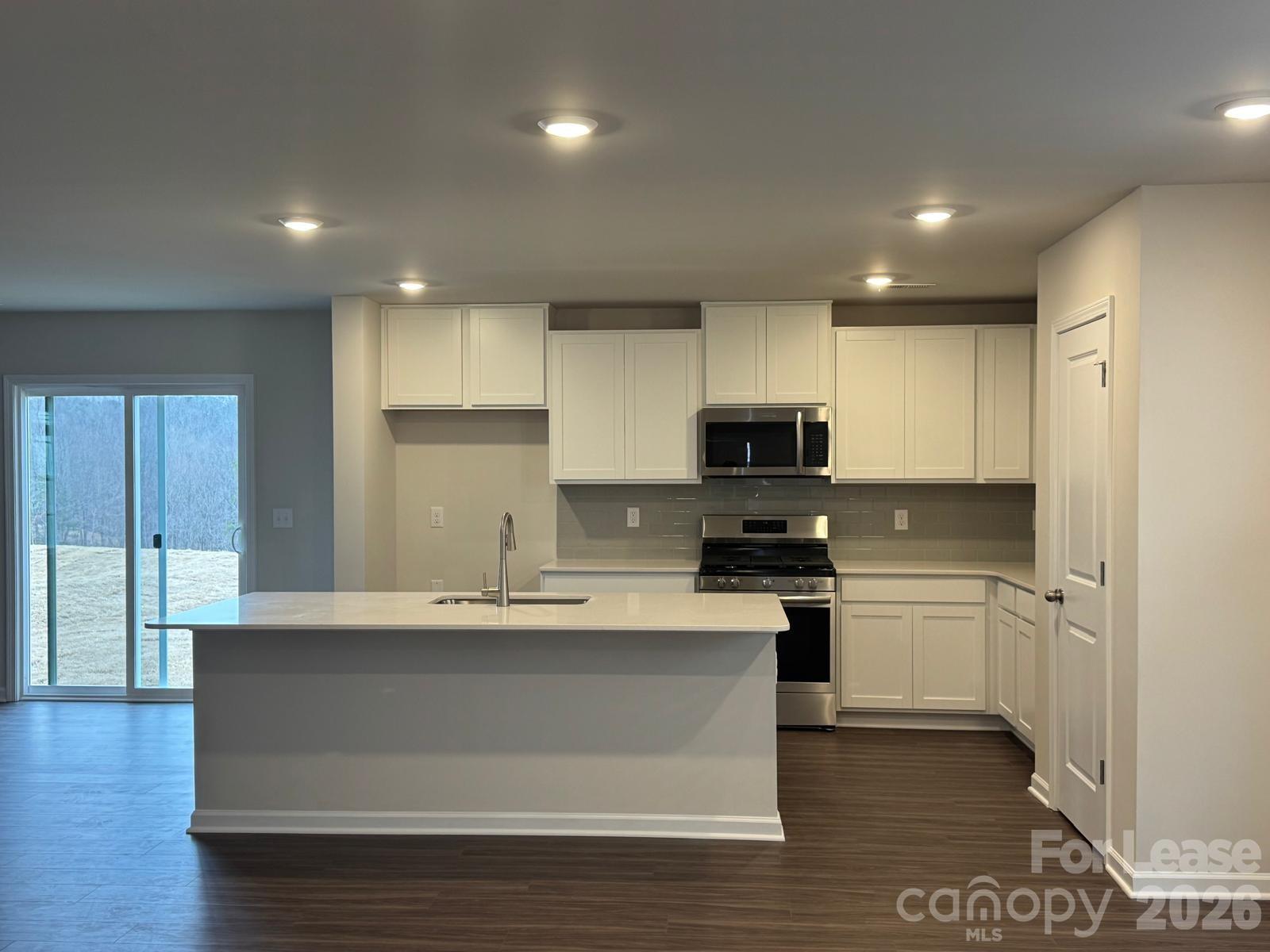 15201 Windy Plains Road Property Photo 3