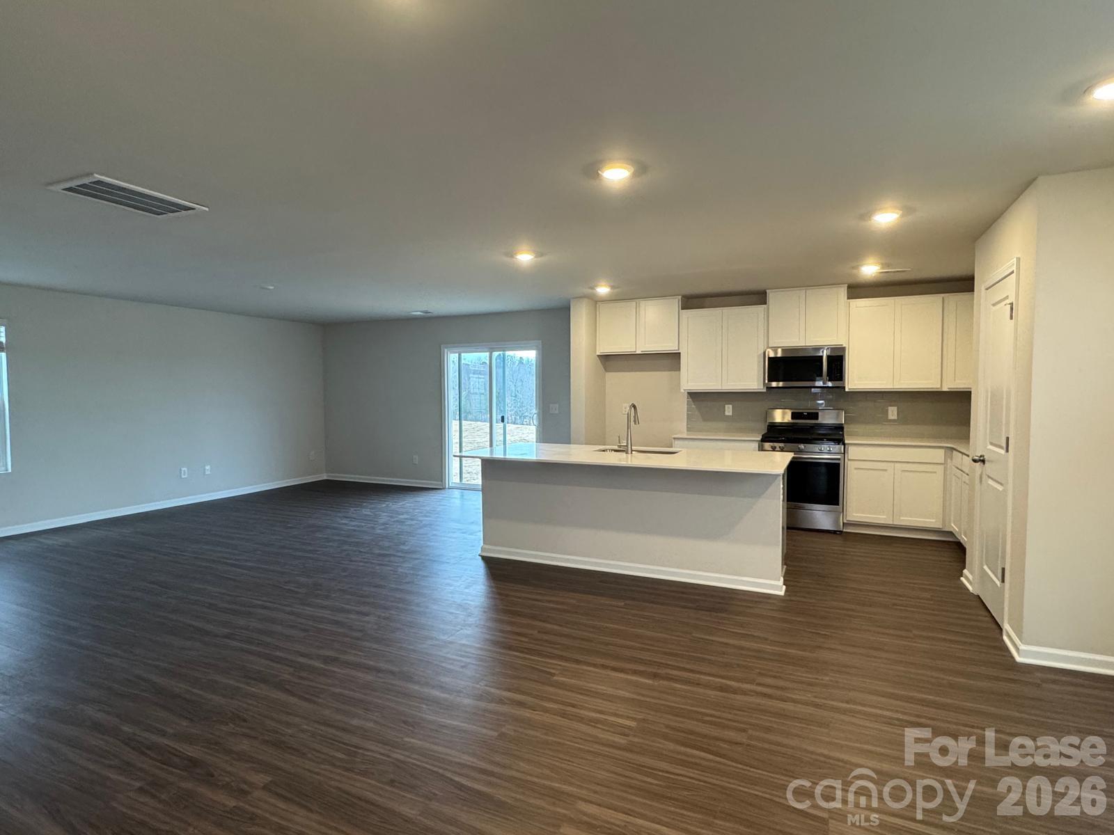 15201 Windy Plains Road Property Photo 4