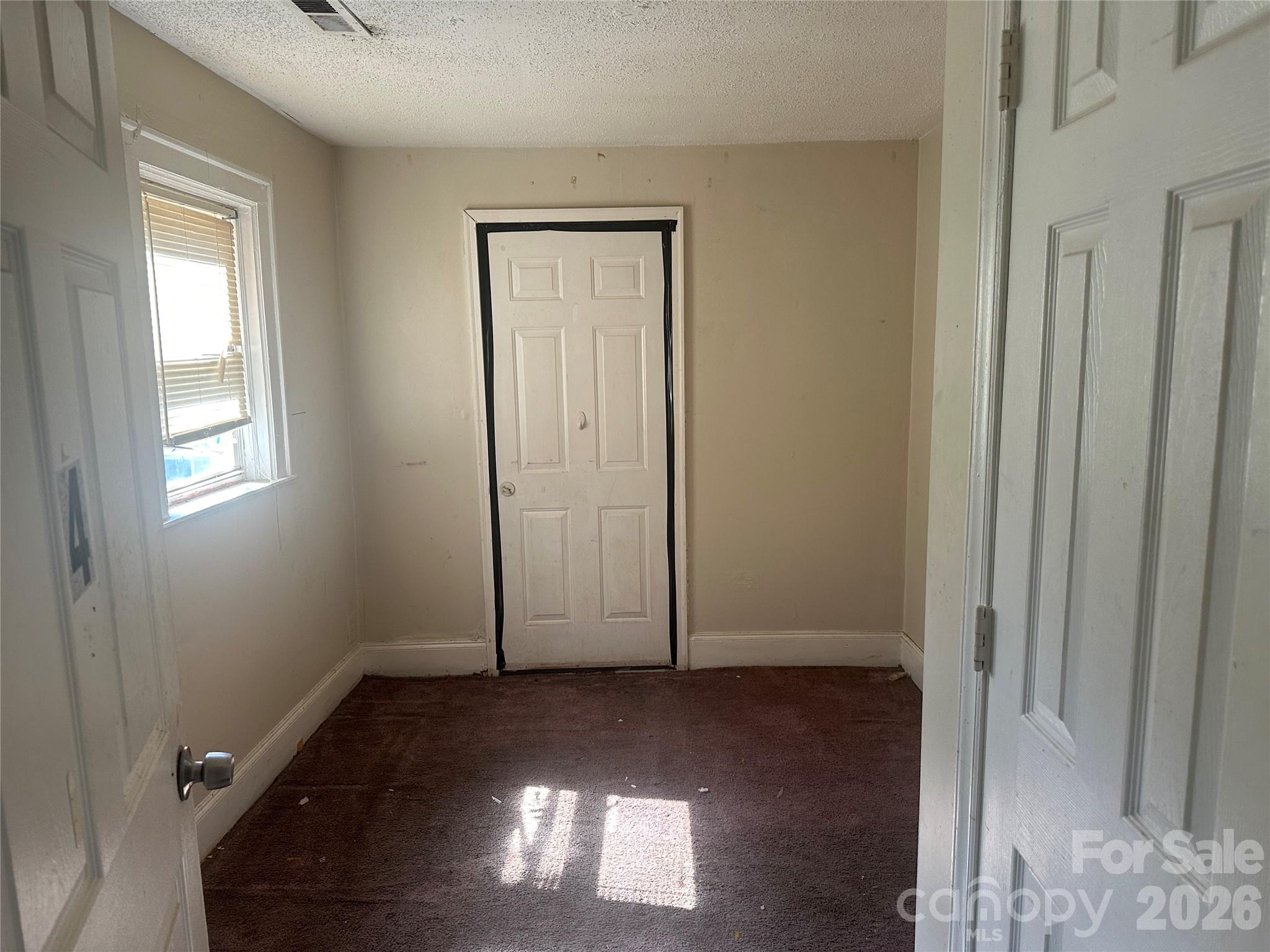 1028 Karendale Avenue Property Photo 6