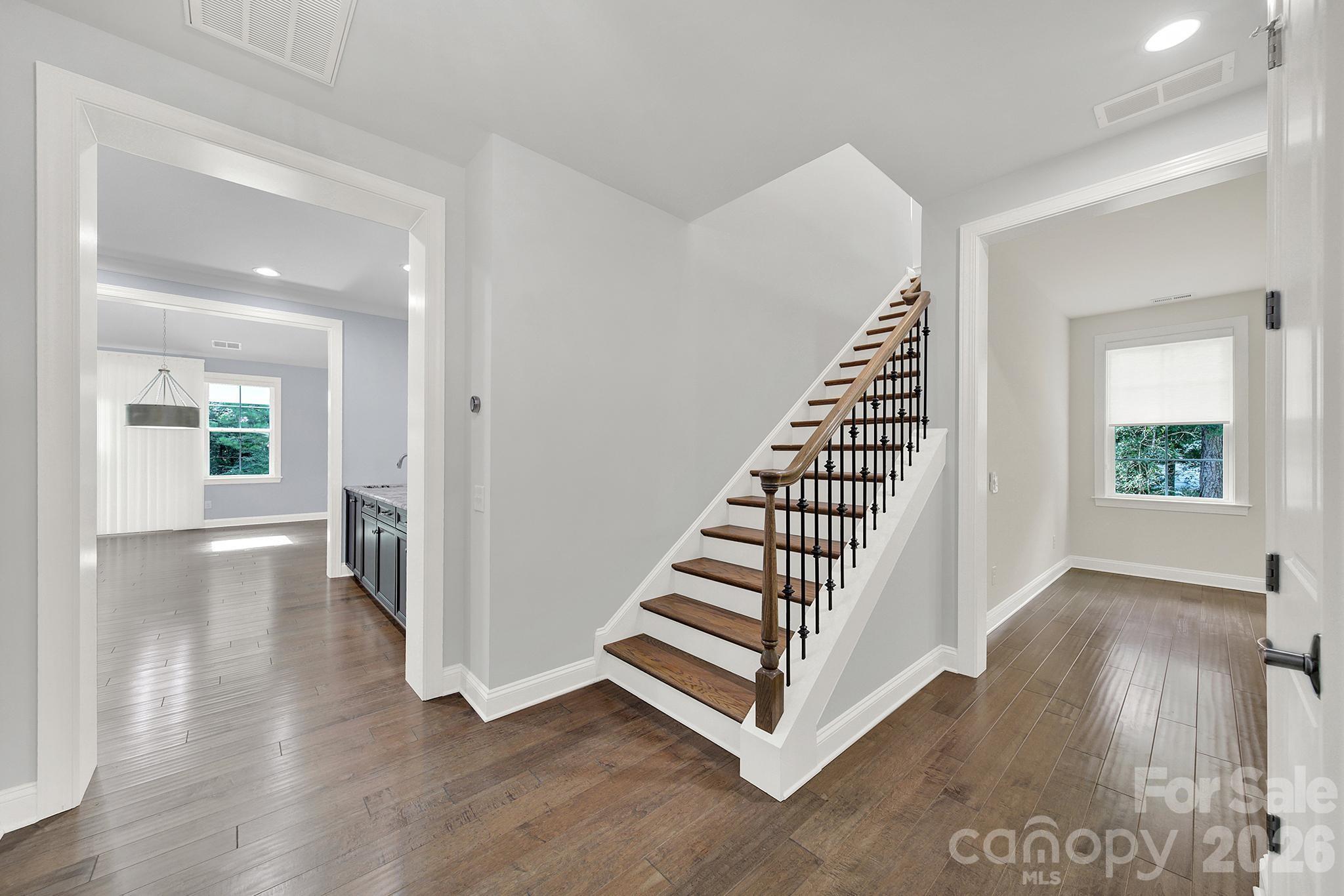 6083 Chimney Bluff Road Property Photo 3