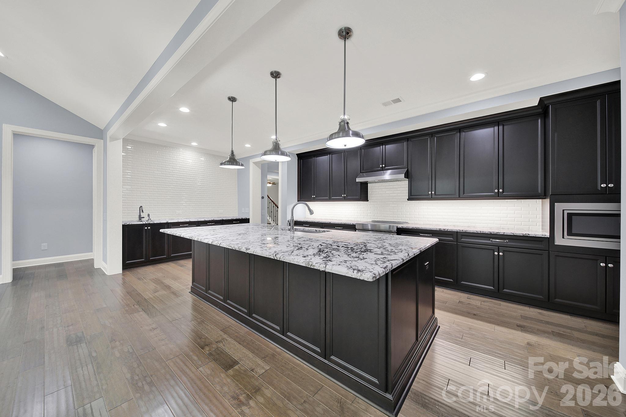 6083 Chimney Bluff Road Property Photo 10