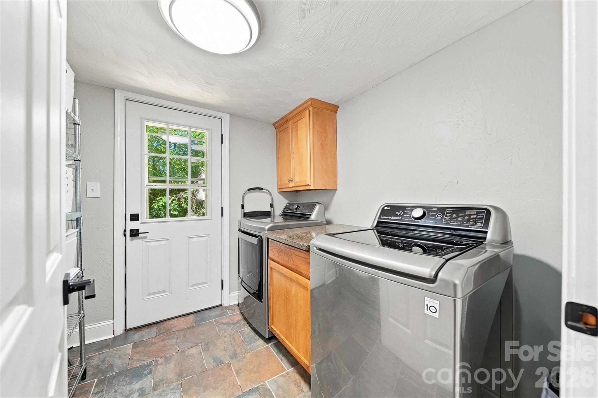 3226 Anderson Street Property Photo 13