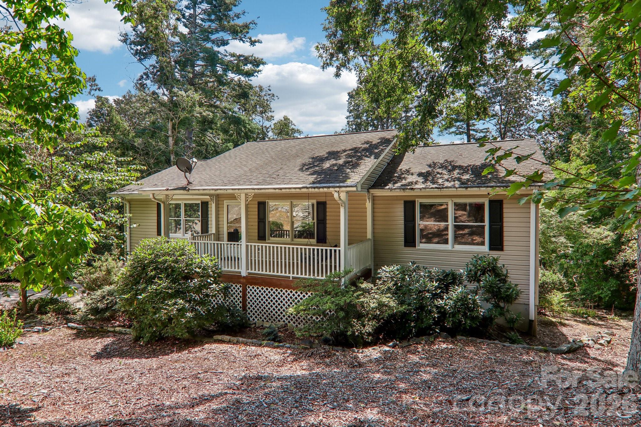 7 Maple Leaf Drive Property Photo 2