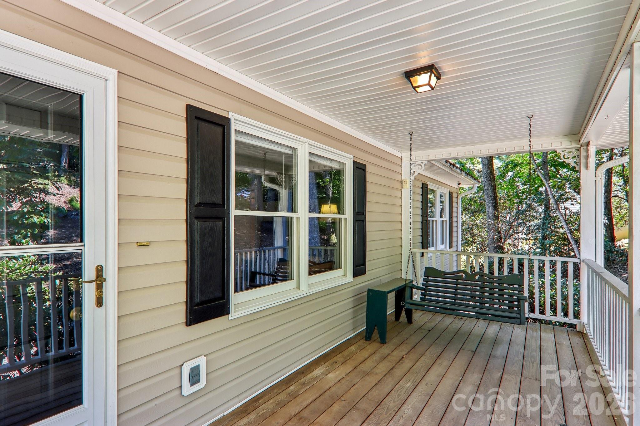 7 Maple Leaf Drive Property Photo 4
