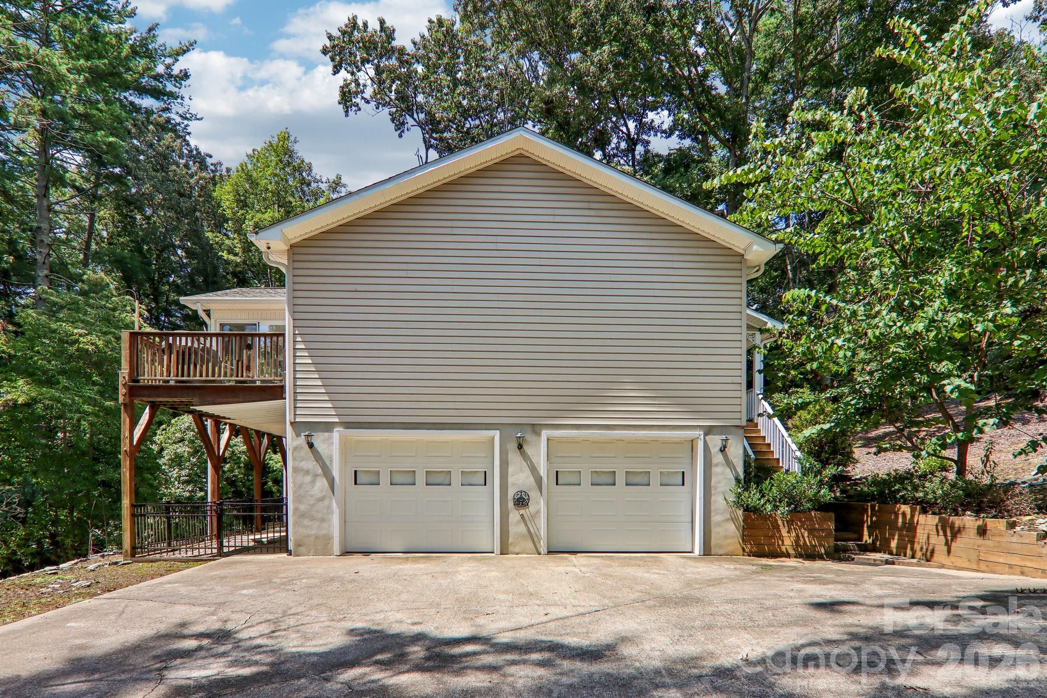 7 Maple Leaf Drive Property Photo 36