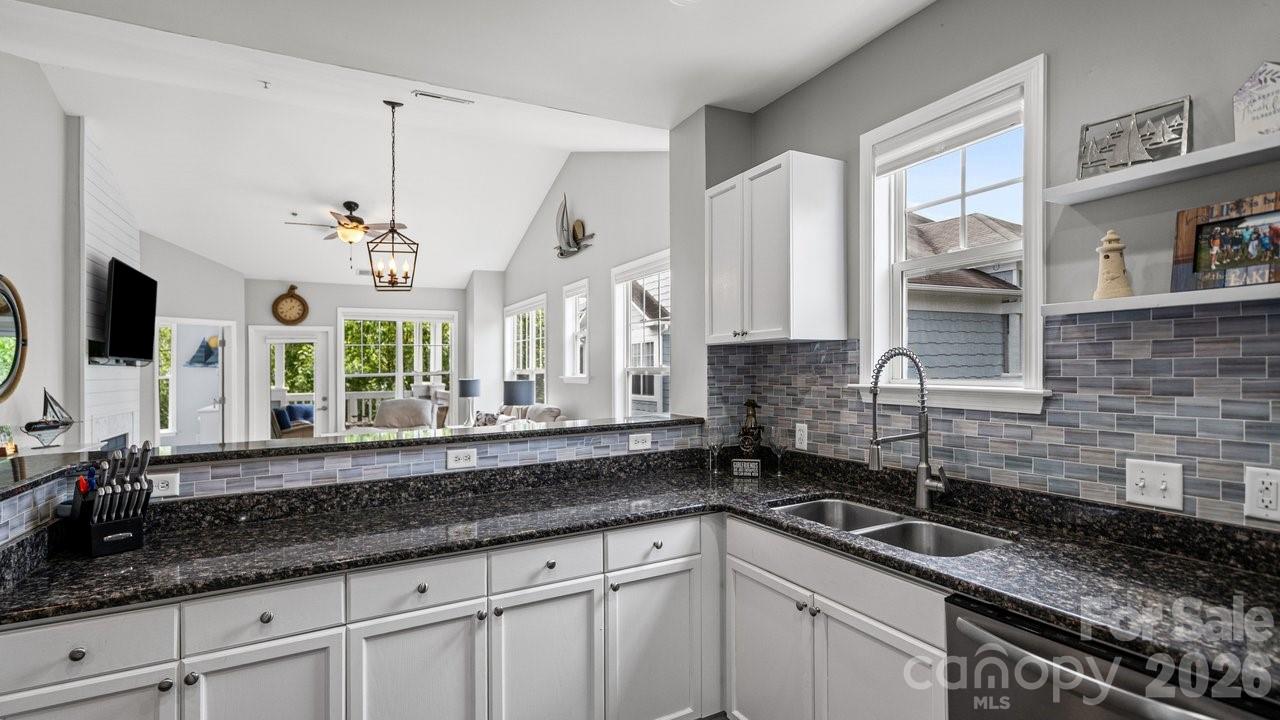 18736 Nautical Drive 306 Property Photo 10