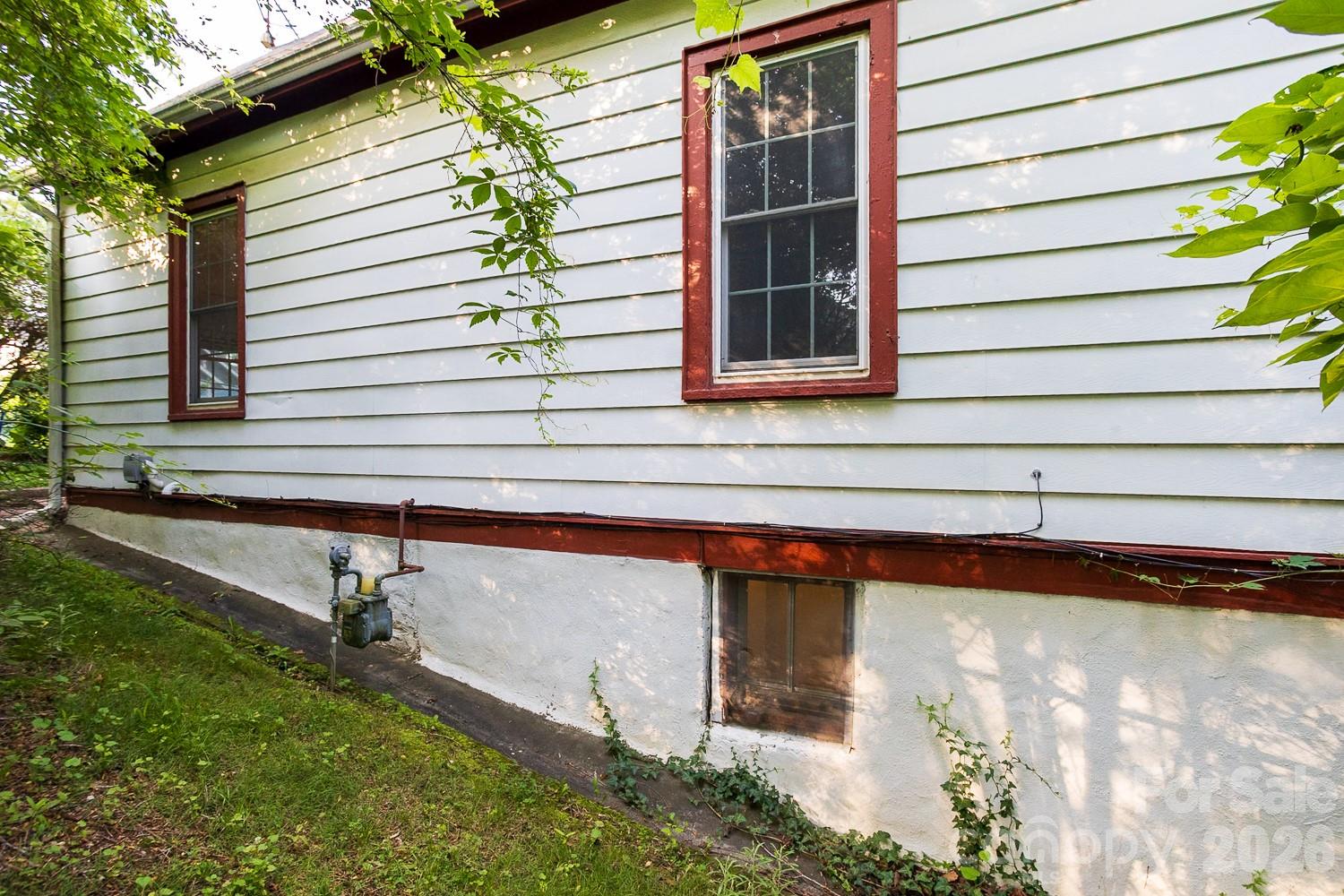 91 Clingman Avenue Property Photo 9