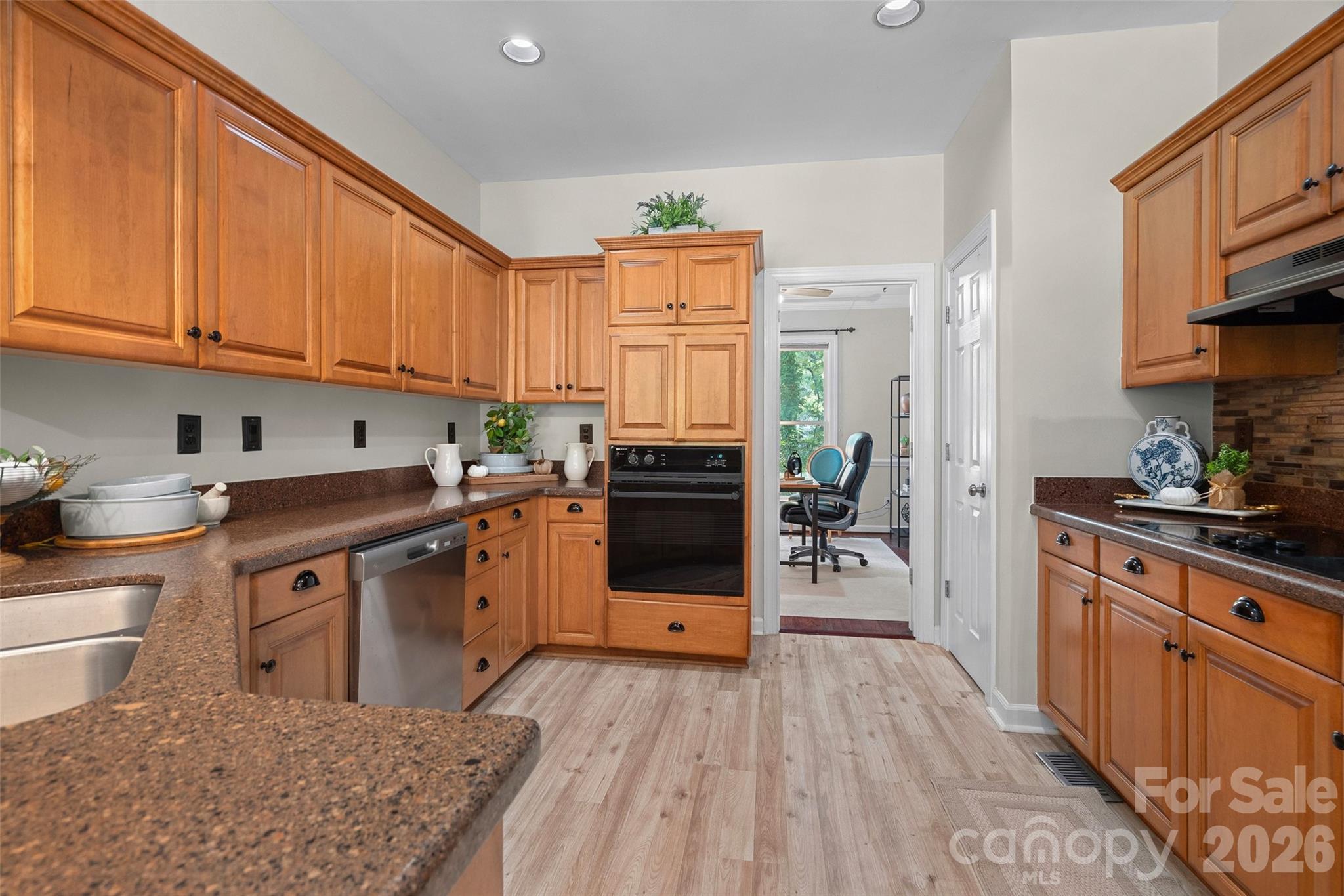 12507 Angel Oak Drive Property Photo 14