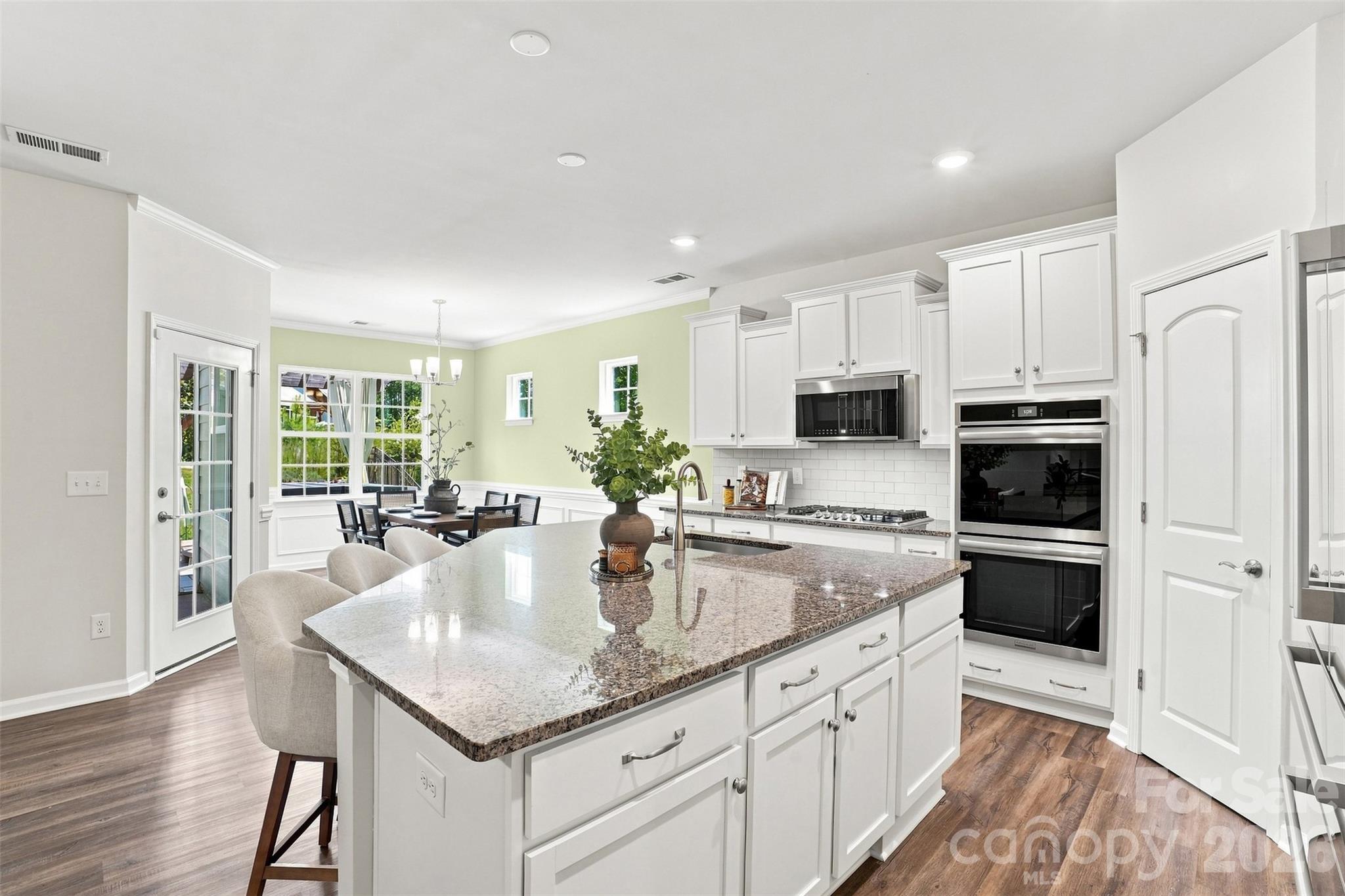 3065 Rosseau Lane Property Photo 11