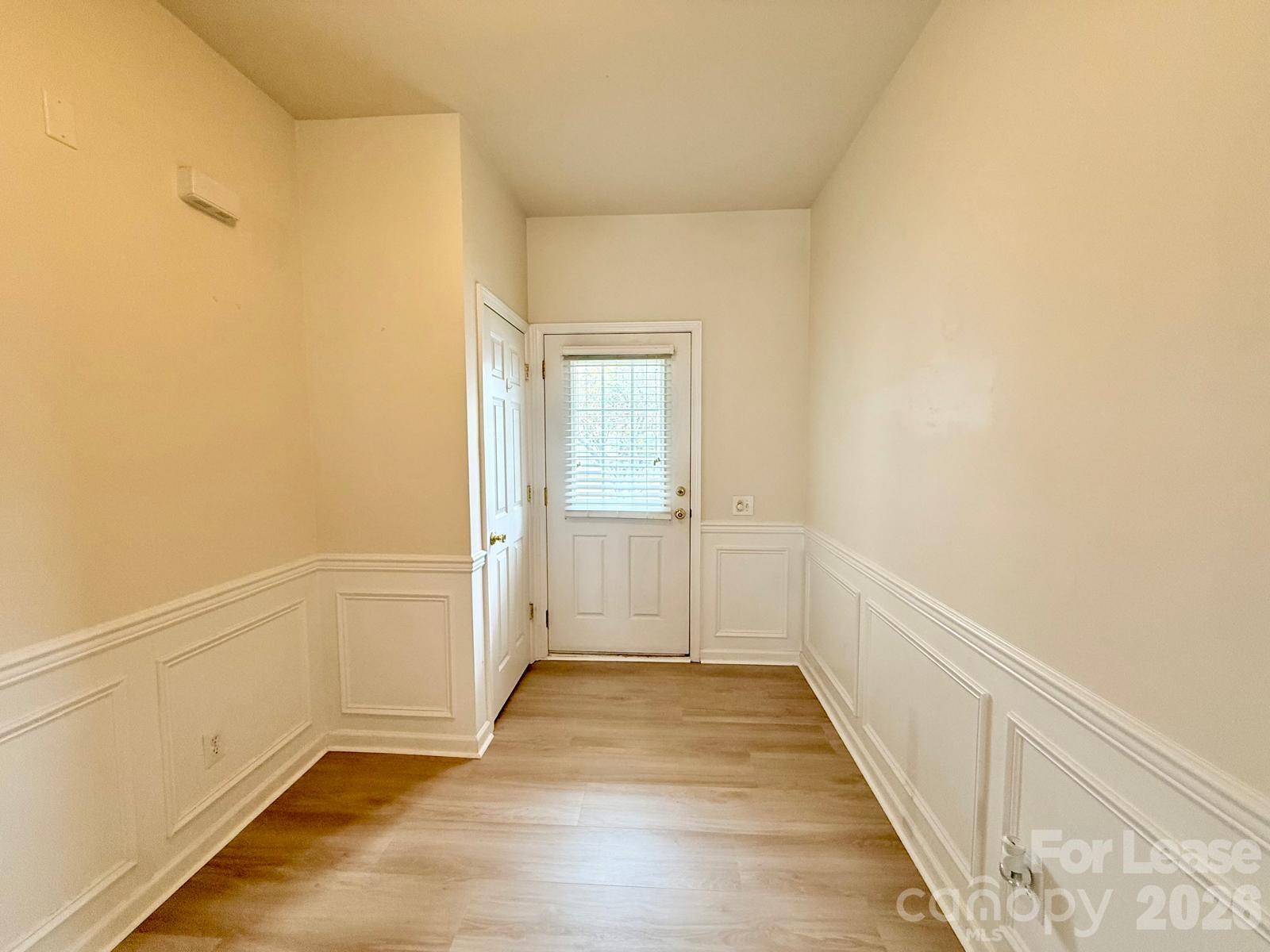10212 Garmoyle Street Property Photo 2