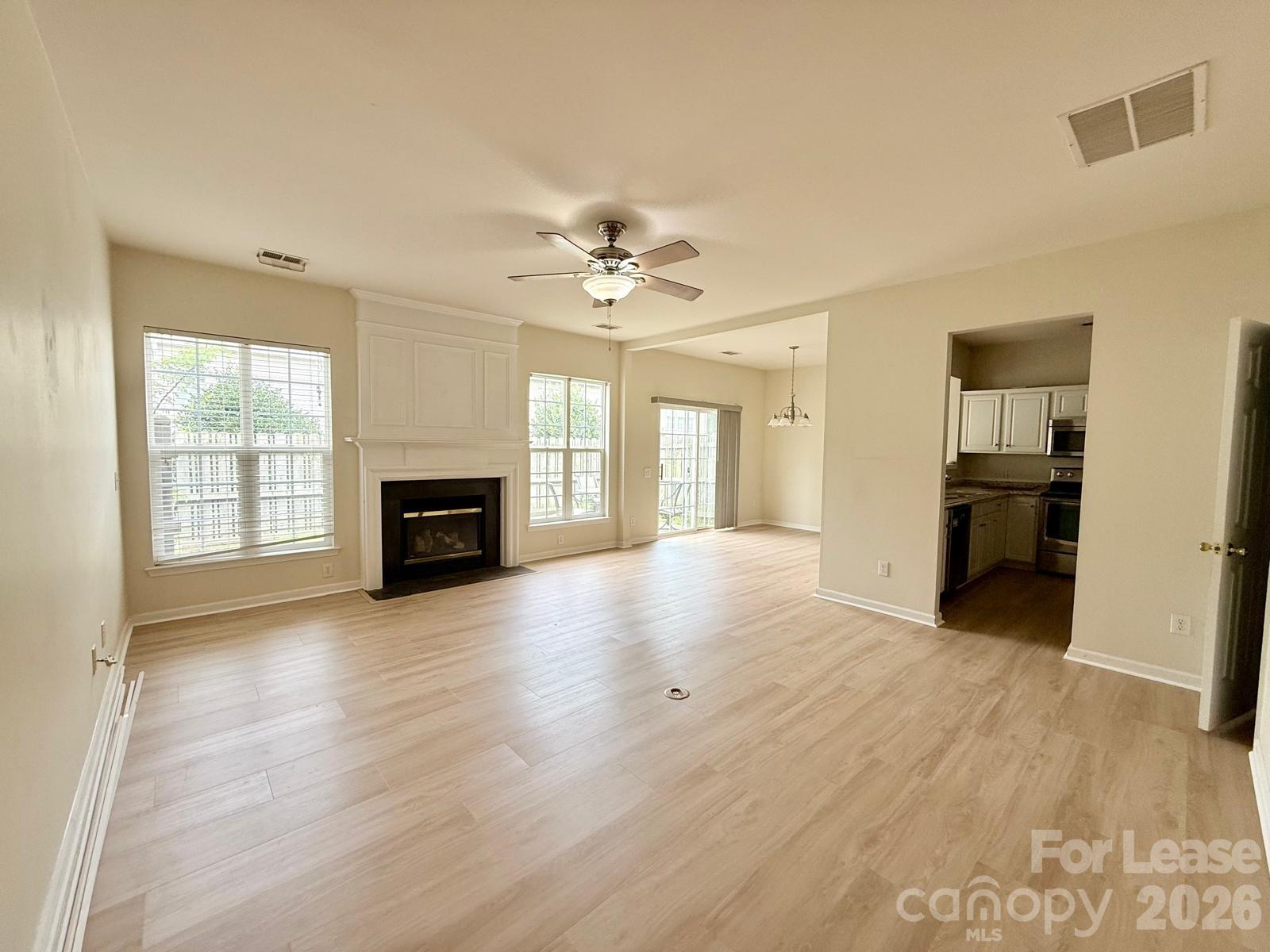 10212 Garmoyle Street Property Photo 5