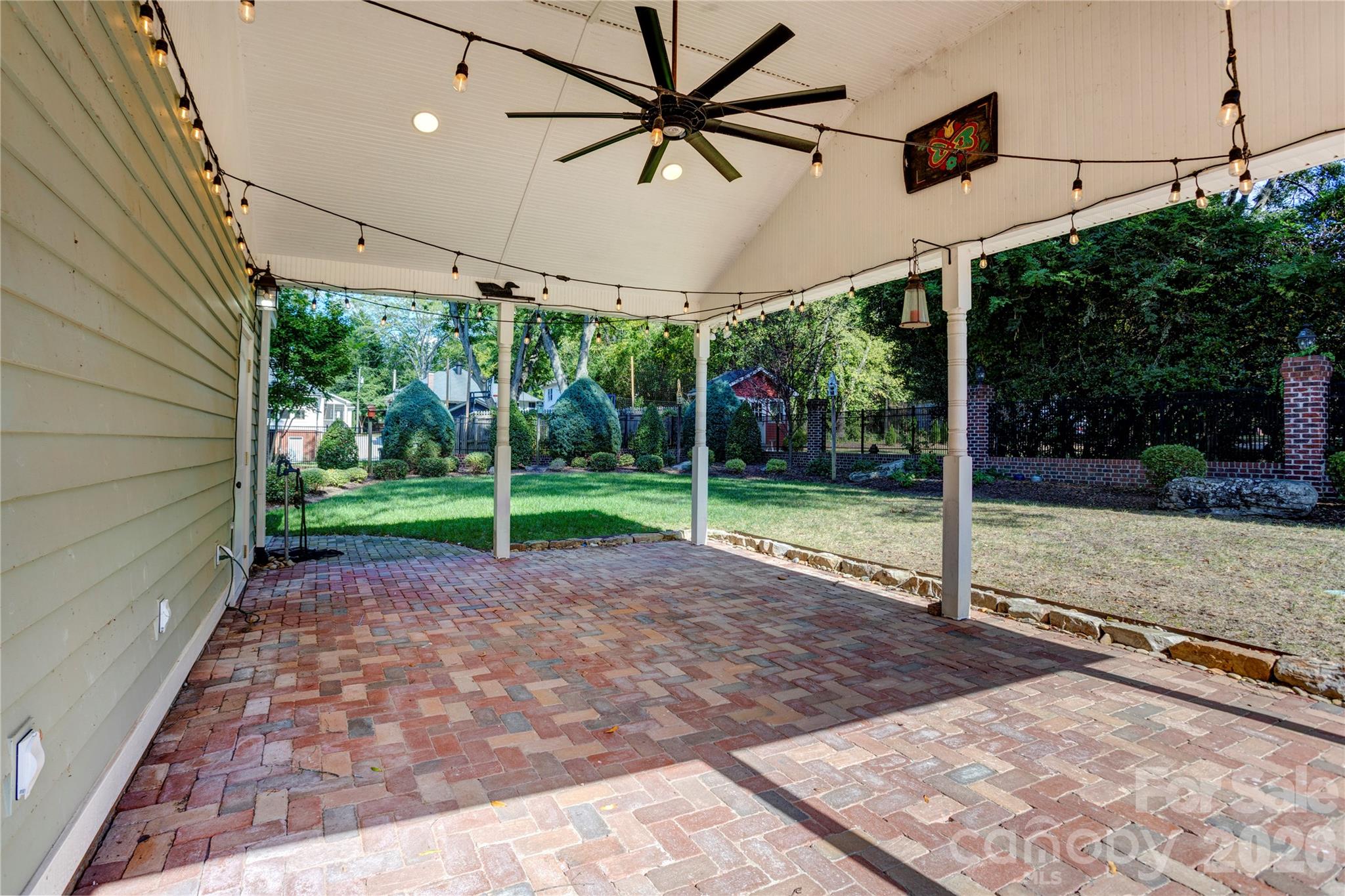 30 Georgia Street Property Photo 32
