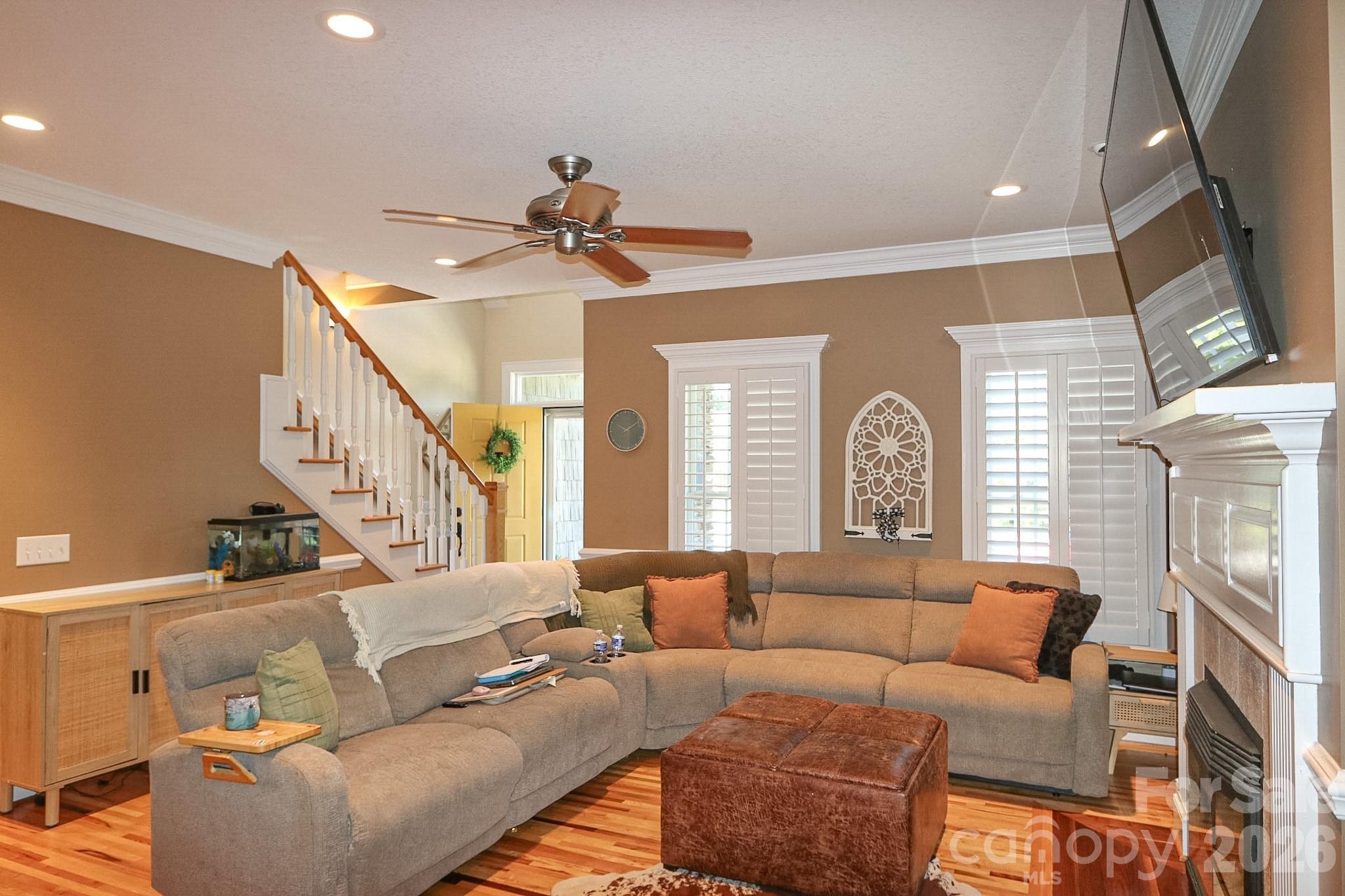 208 Triplett Street Property Photo 7