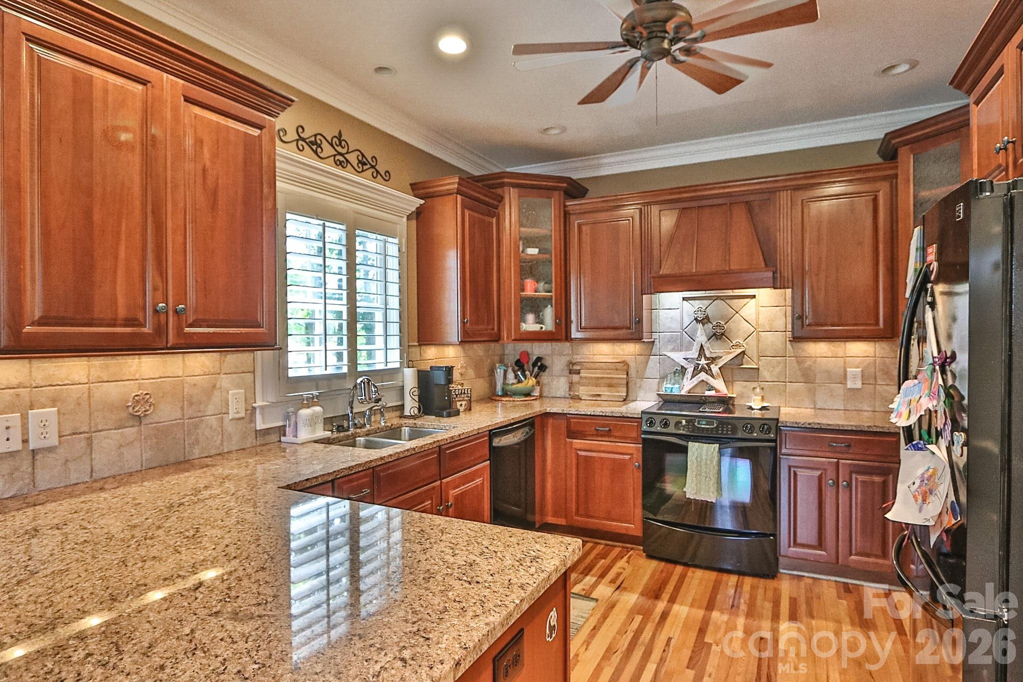 208 Triplett Street Property Photo 9