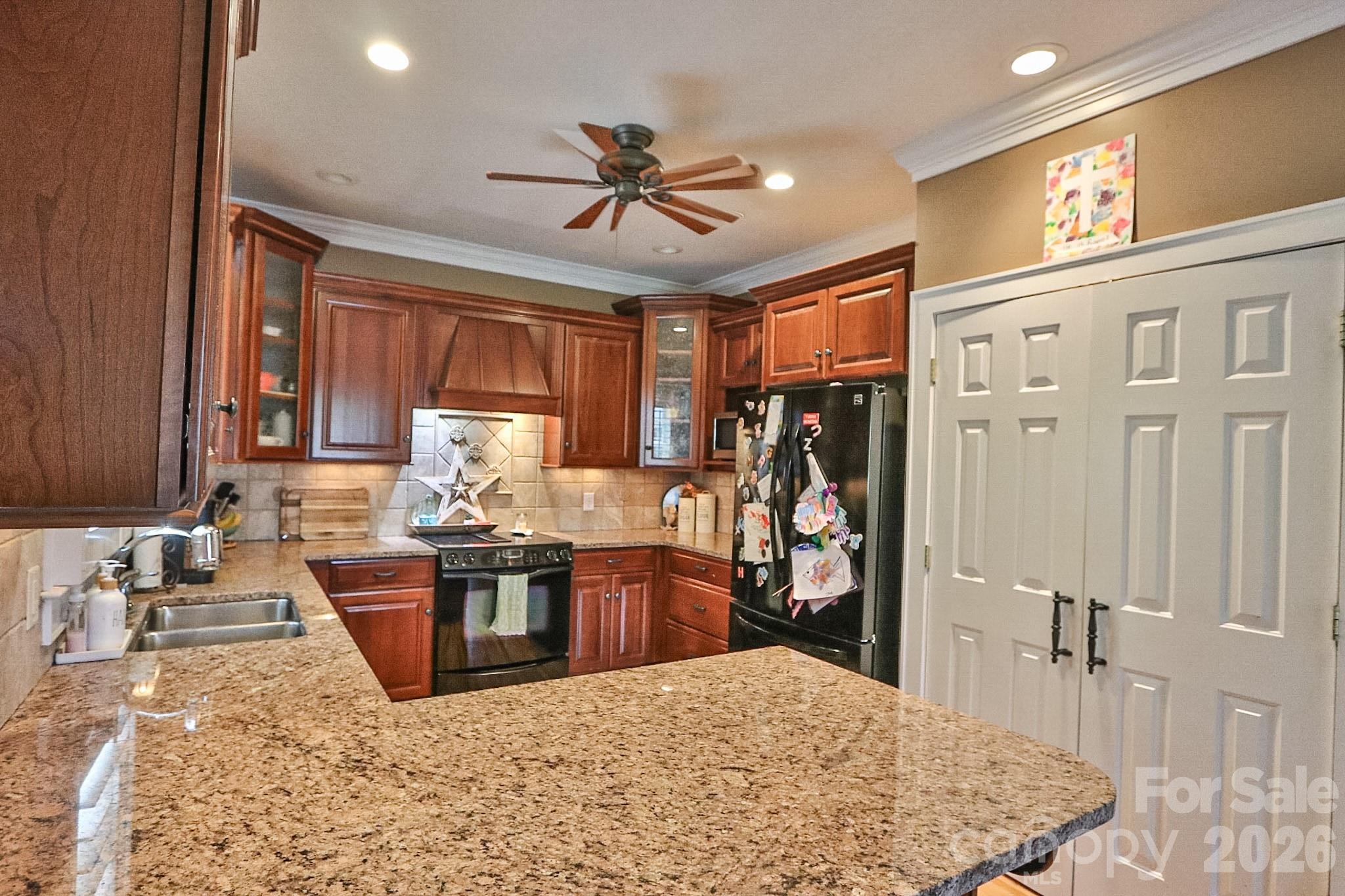 208 Triplett Street Property Photo 10
