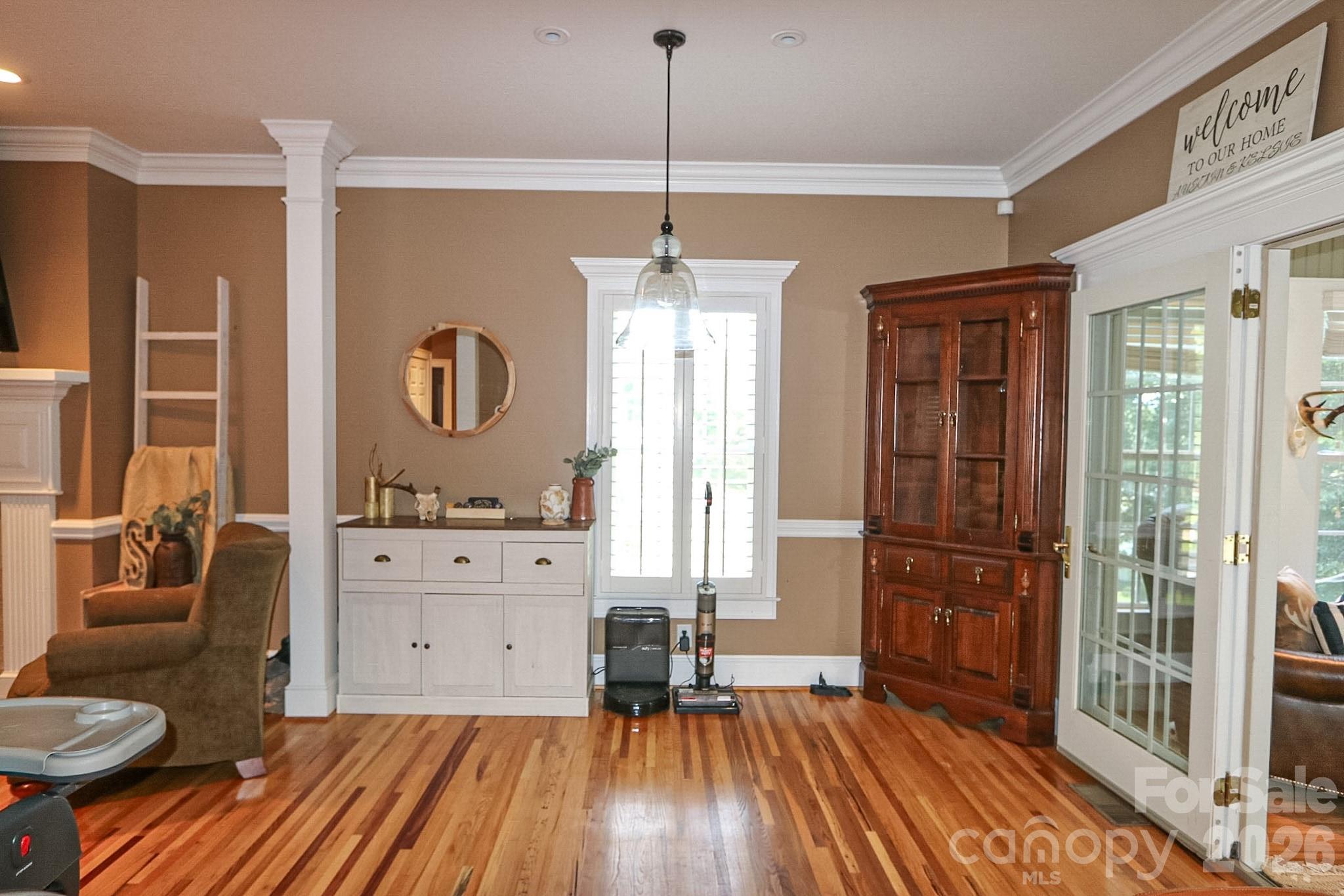 208 Triplett Street Property Photo 11