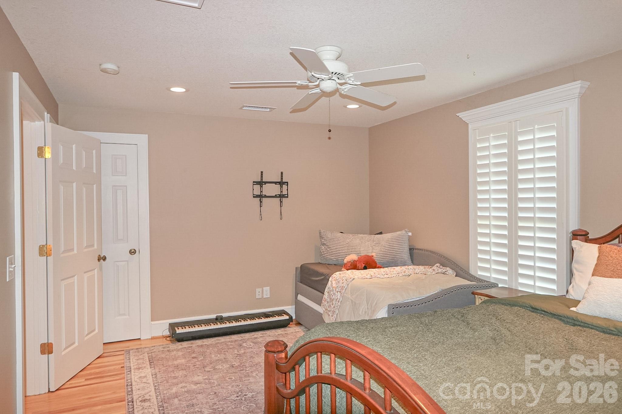 208 Triplett Street Property Photo 23
