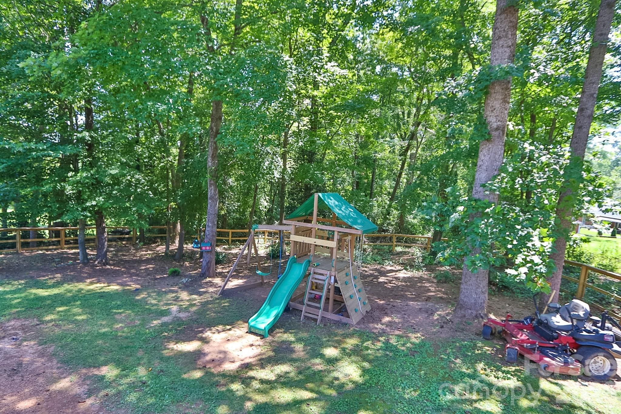 208 Triplett Street Property Photo 33