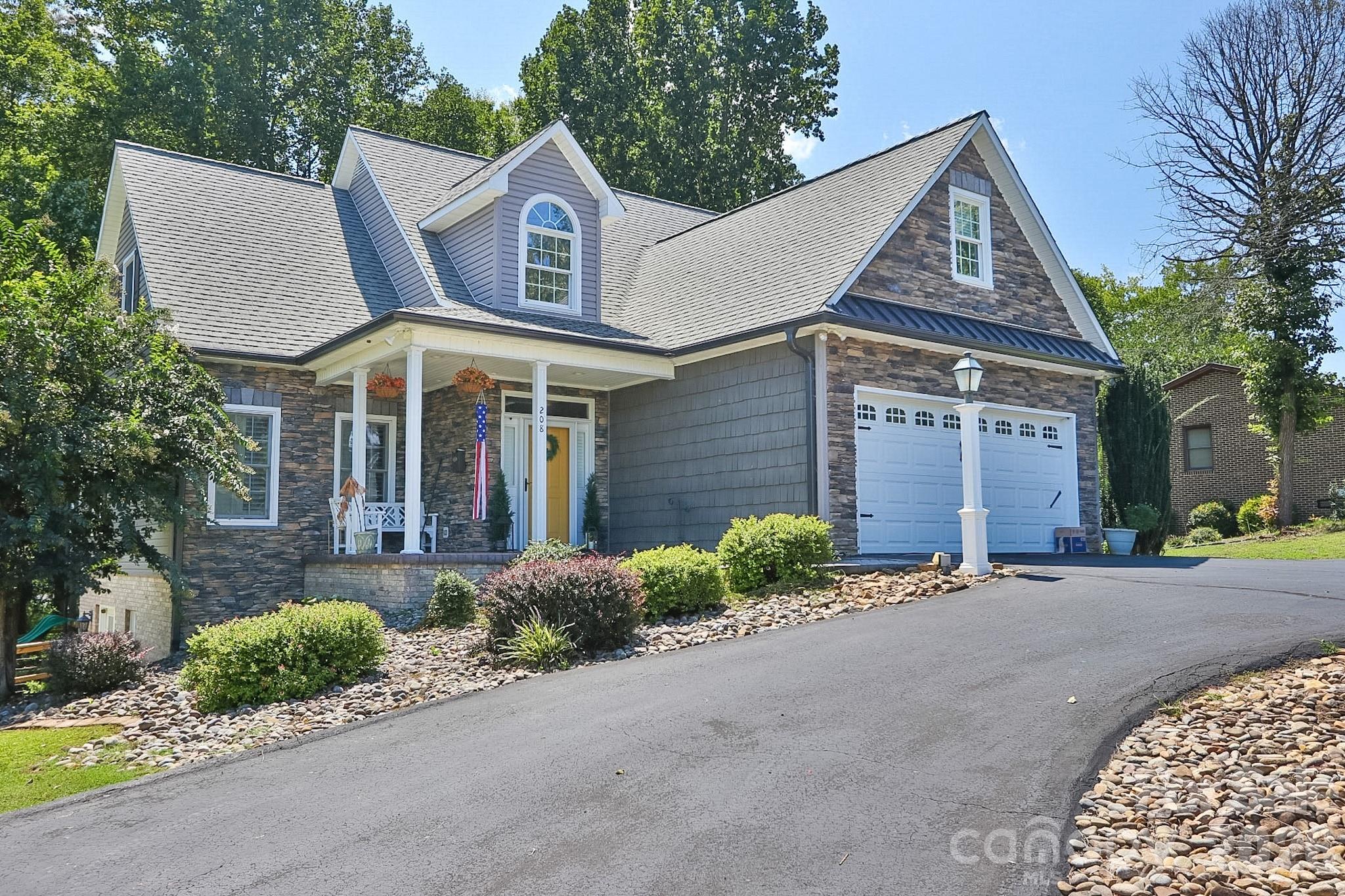 208 Triplett Street Property Photo 38