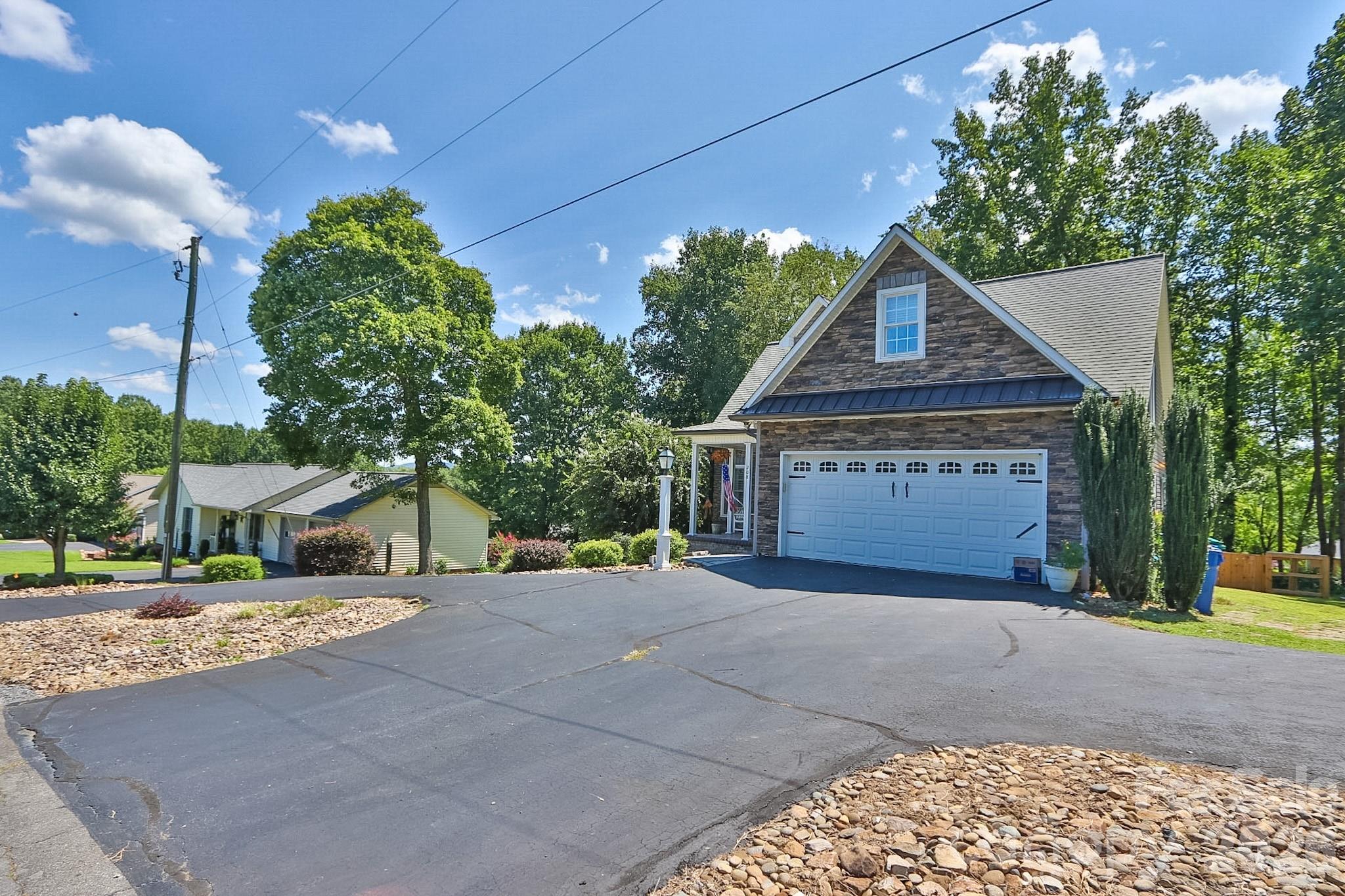 208 Triplett Street Property Photo 39