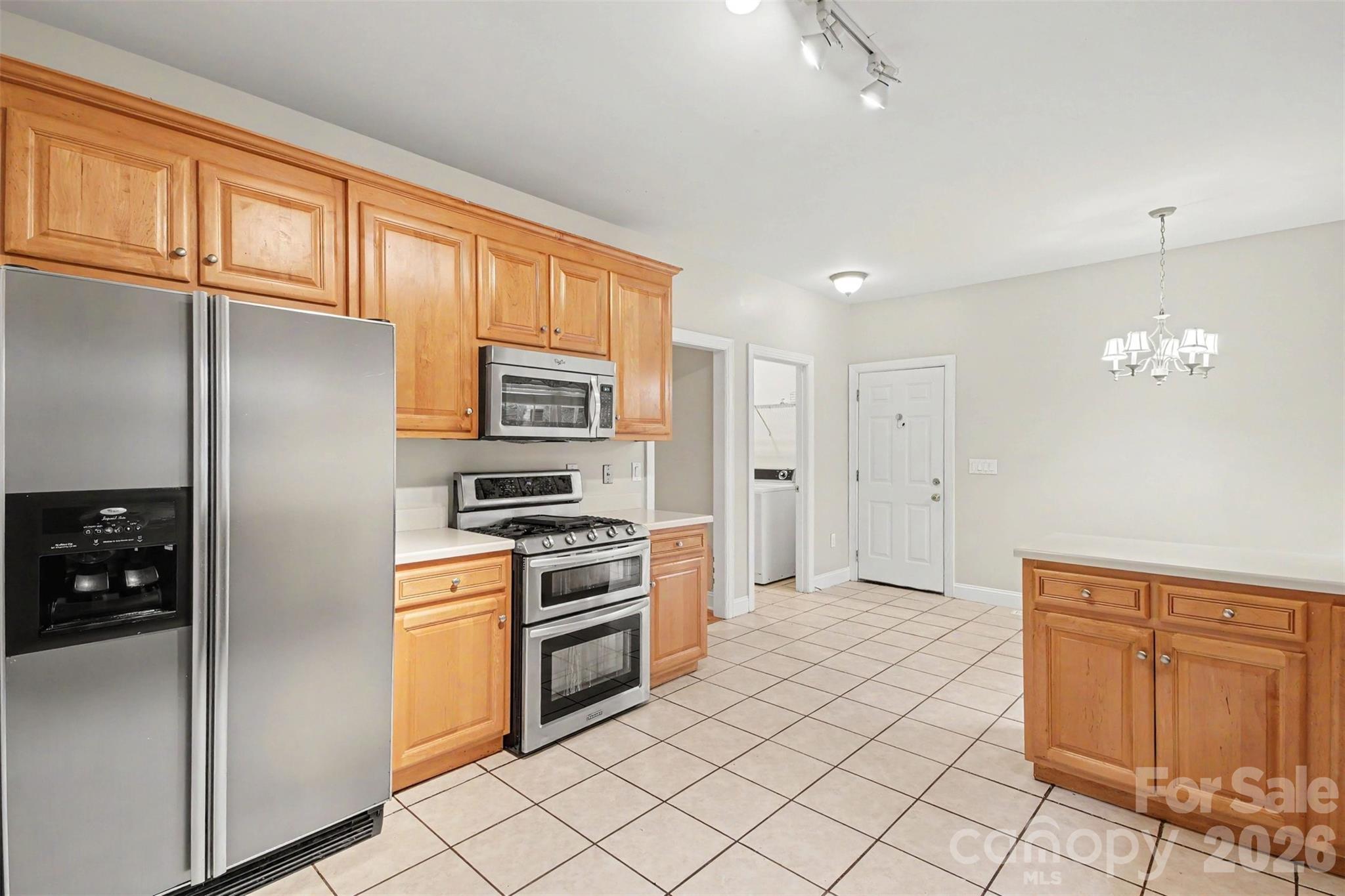 122 Hazeltine Court Property Photo 12