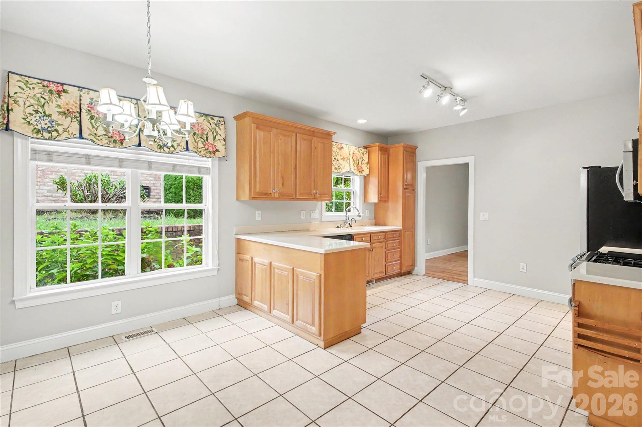 122 Hazeltine Court Property Photo 13