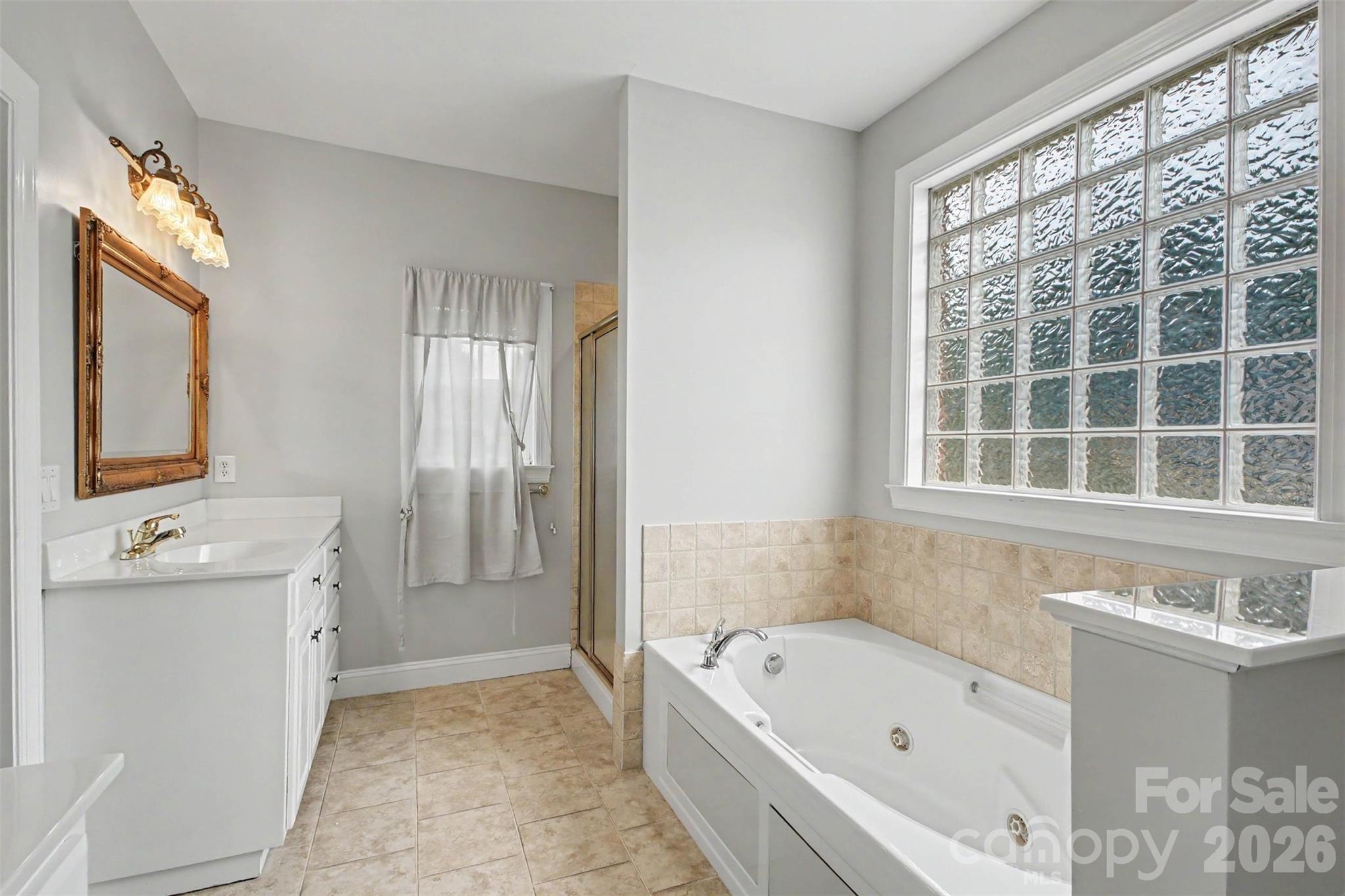 122 Hazeltine Court Property Photo 14