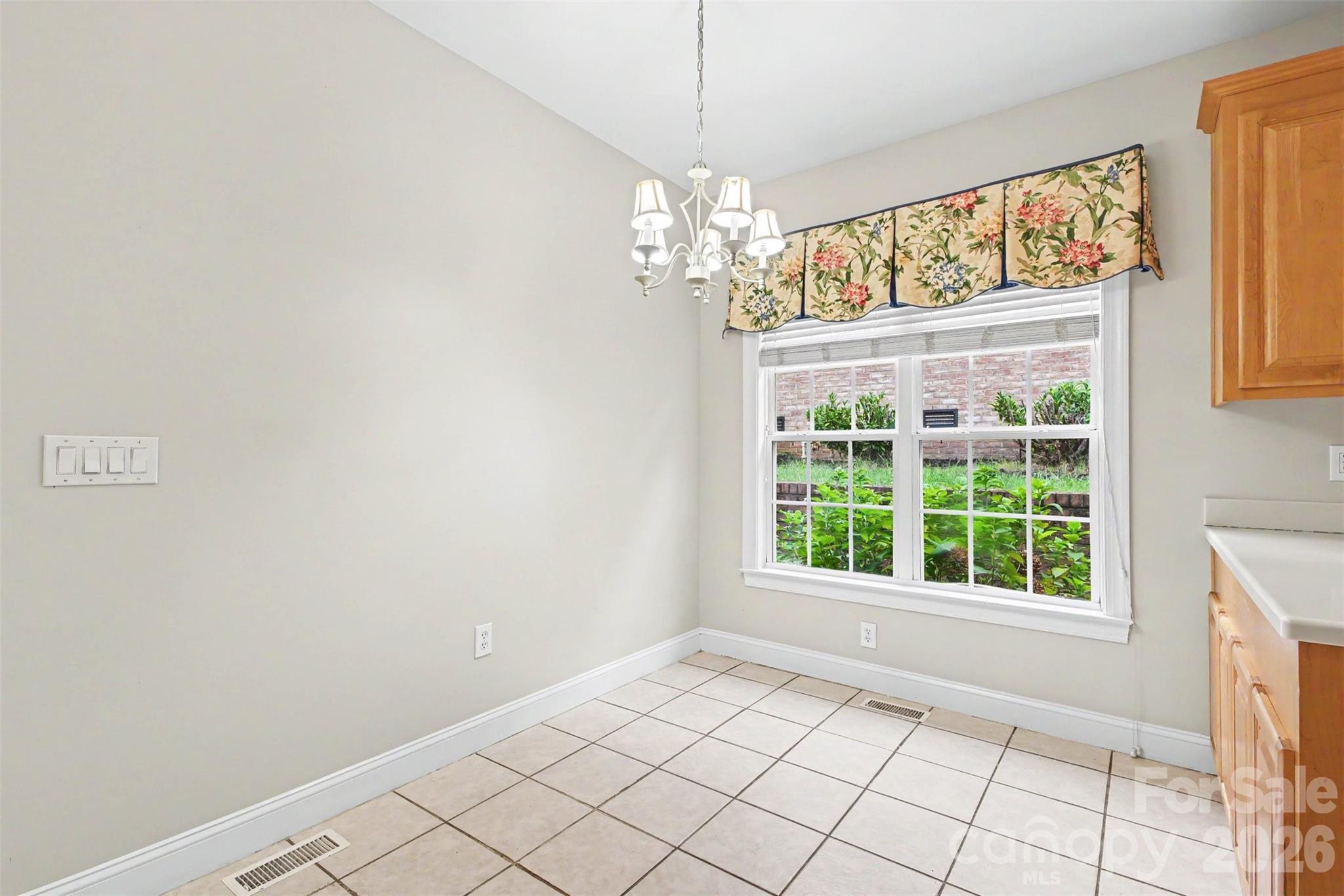 122 Hazeltine Court Property Photo 18