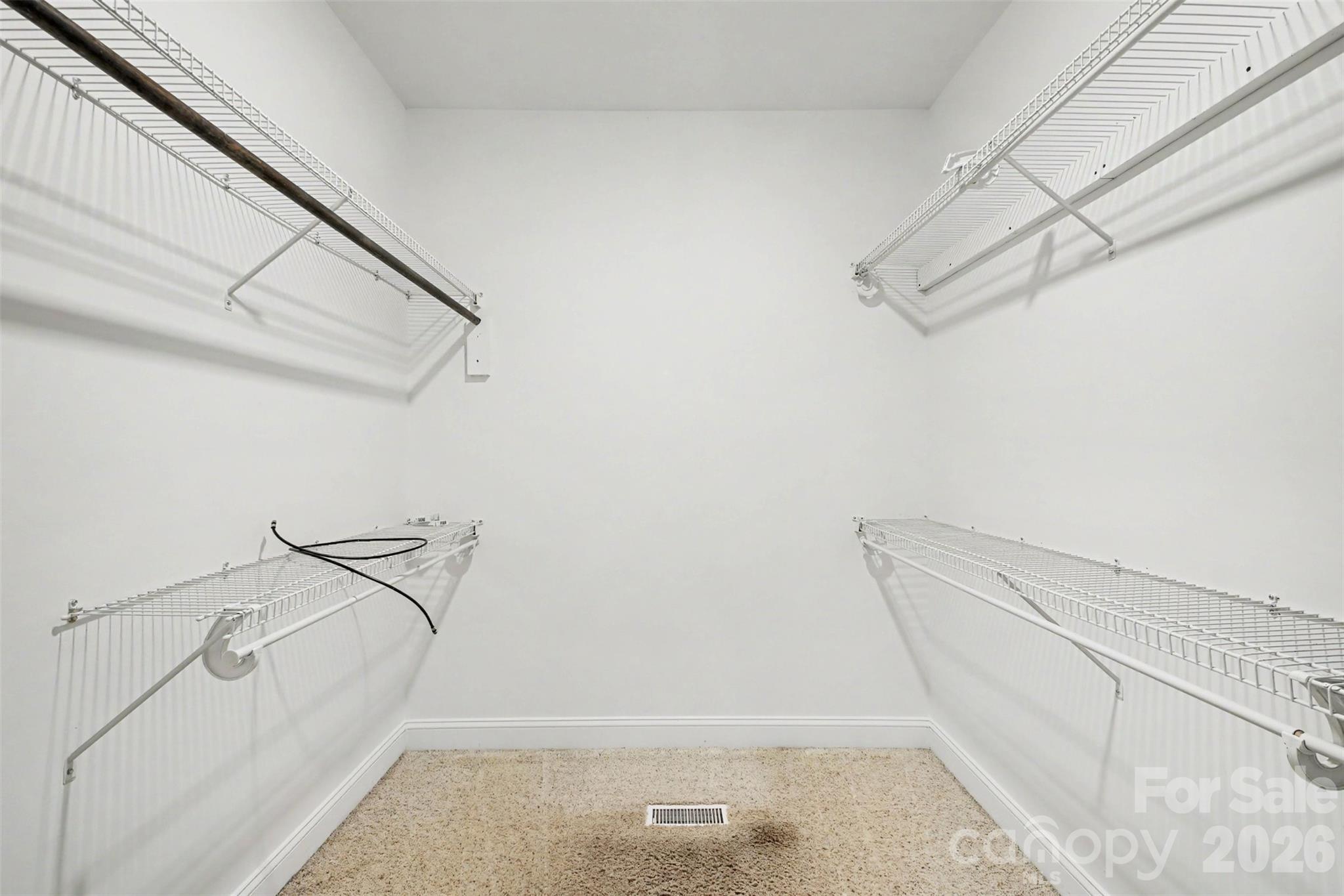 122 Hazeltine Court Property Photo 23