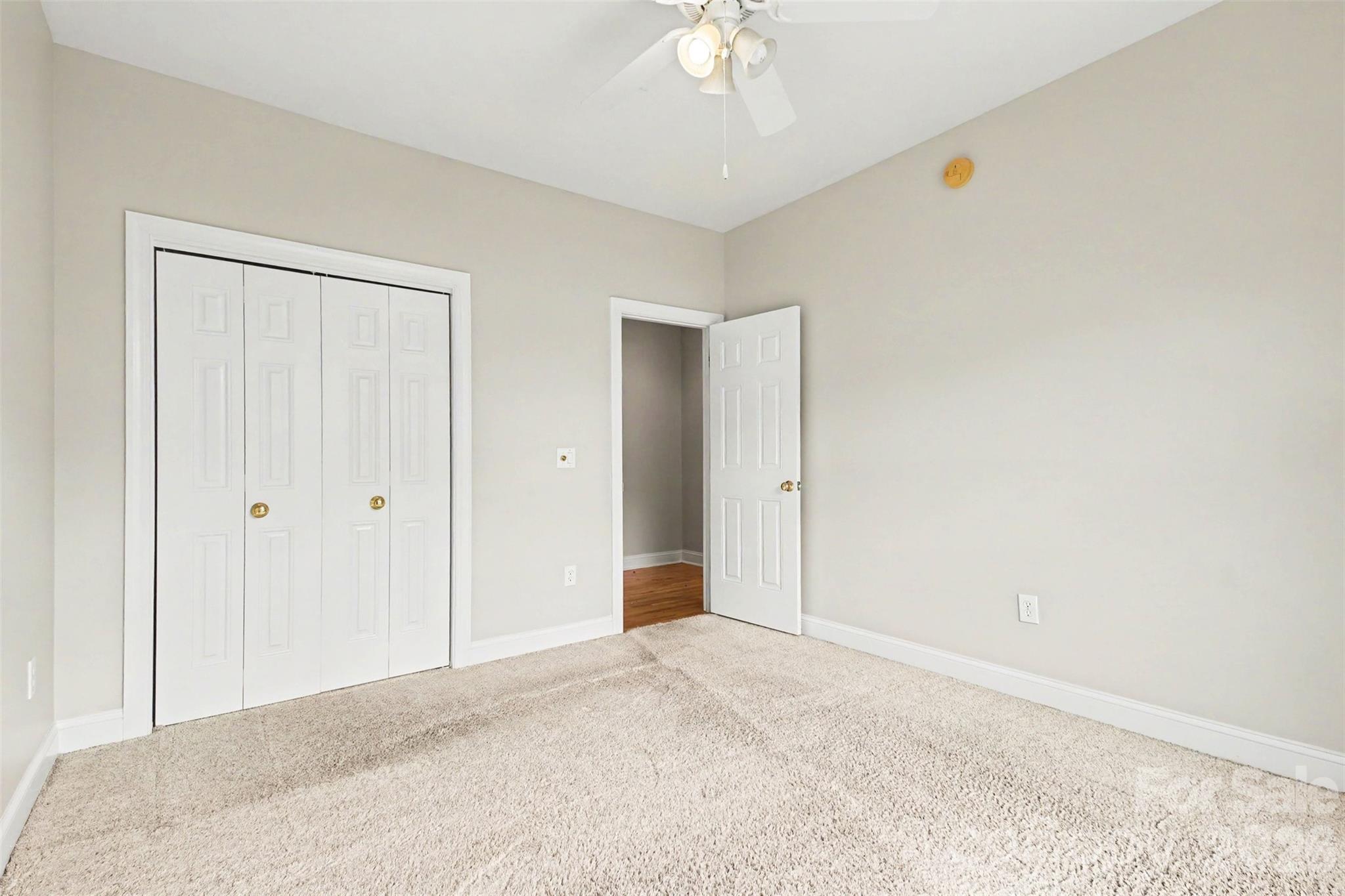 122 Hazeltine Court Property Photo 27