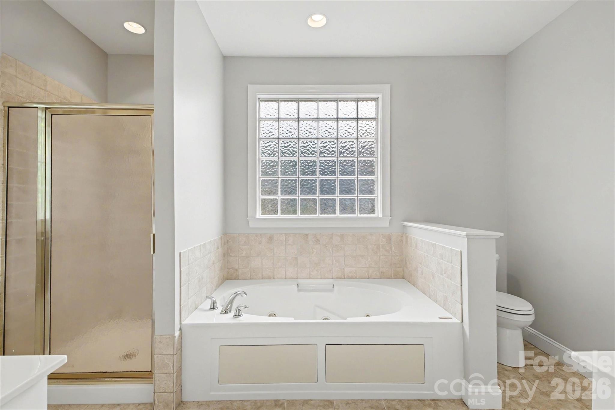 122 Hazeltine Court Property Photo 29