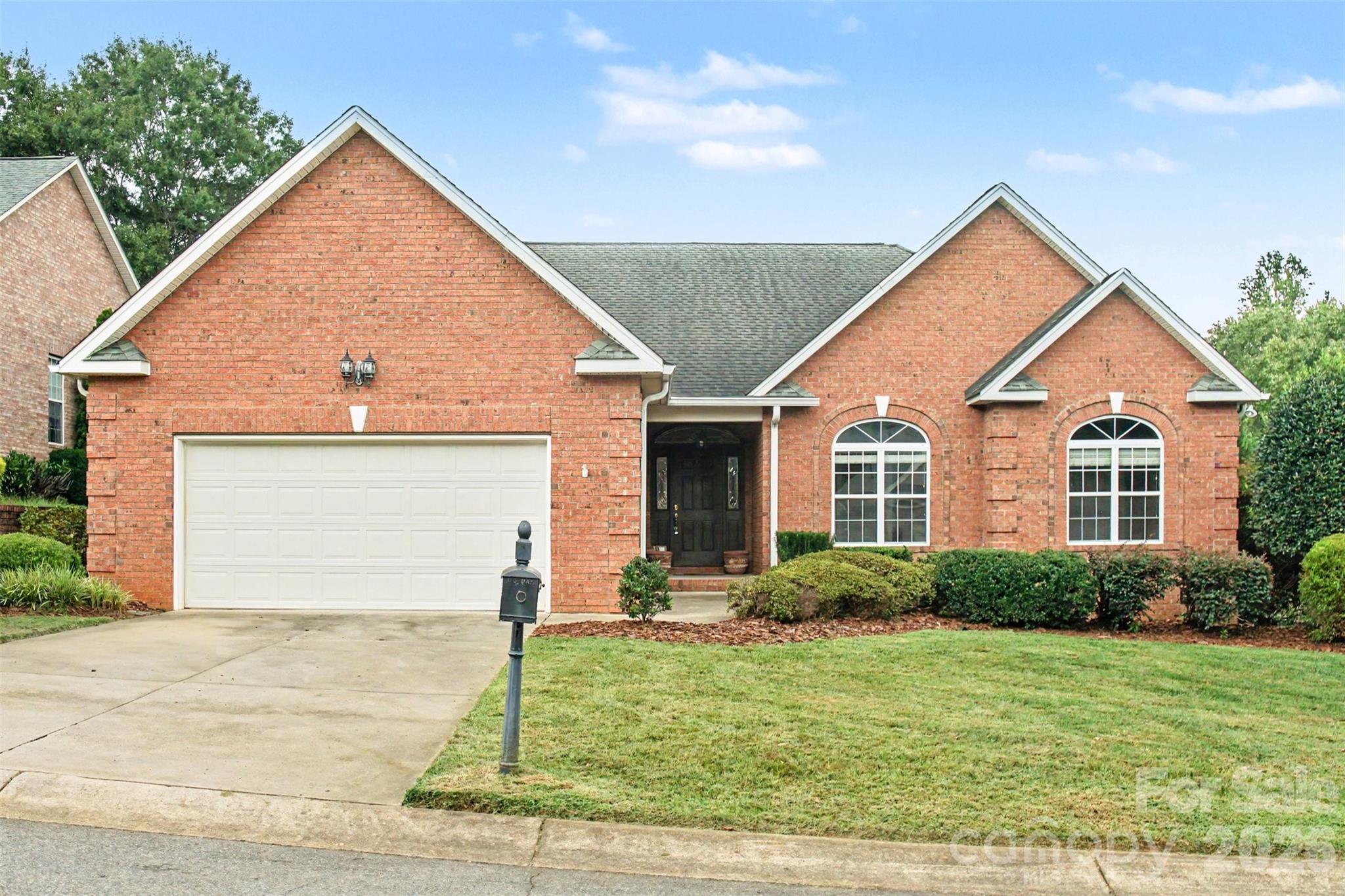 122 Hazeltine Court Property Photo 32