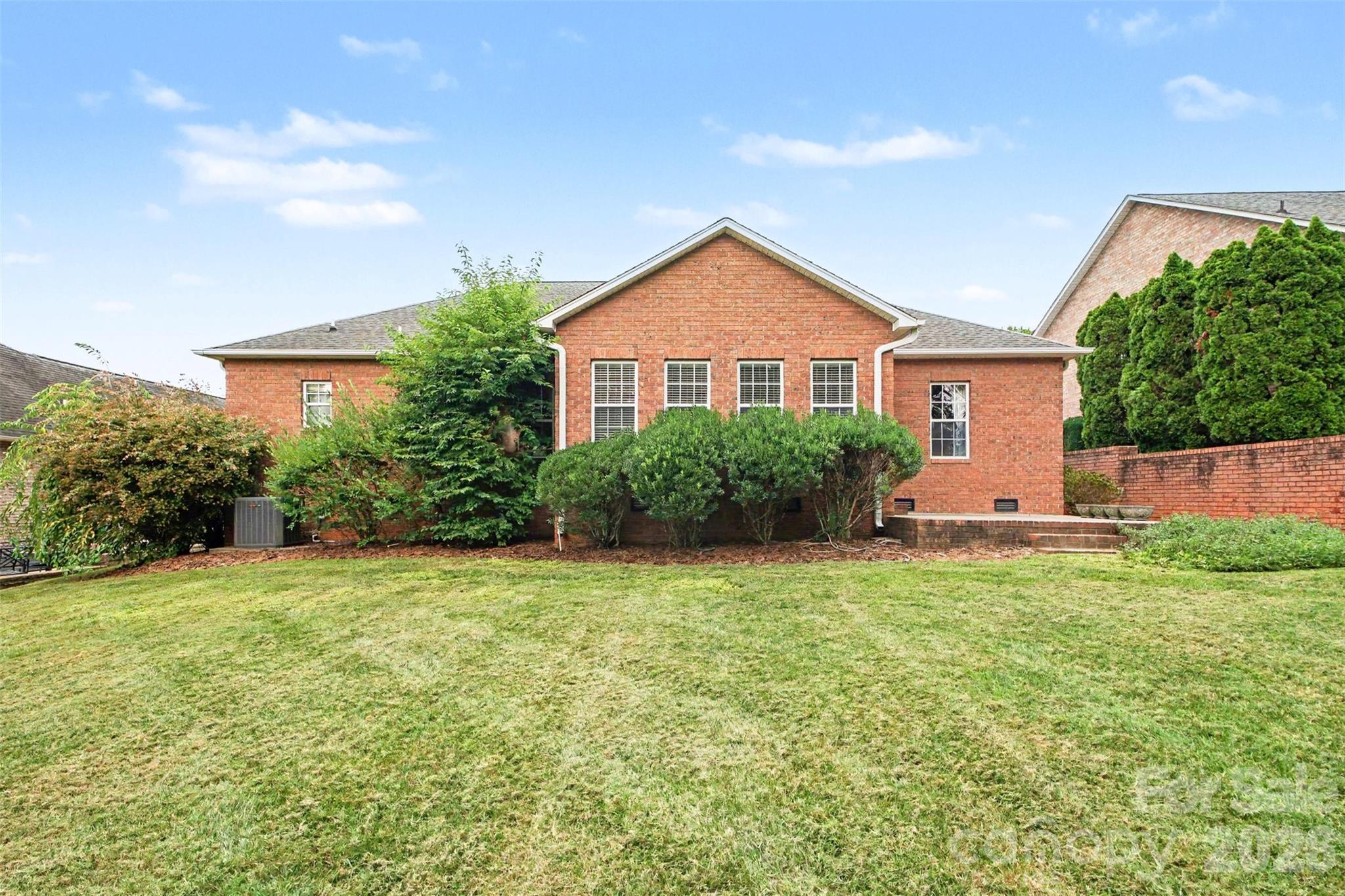 122 Hazeltine Court Property Photo 36