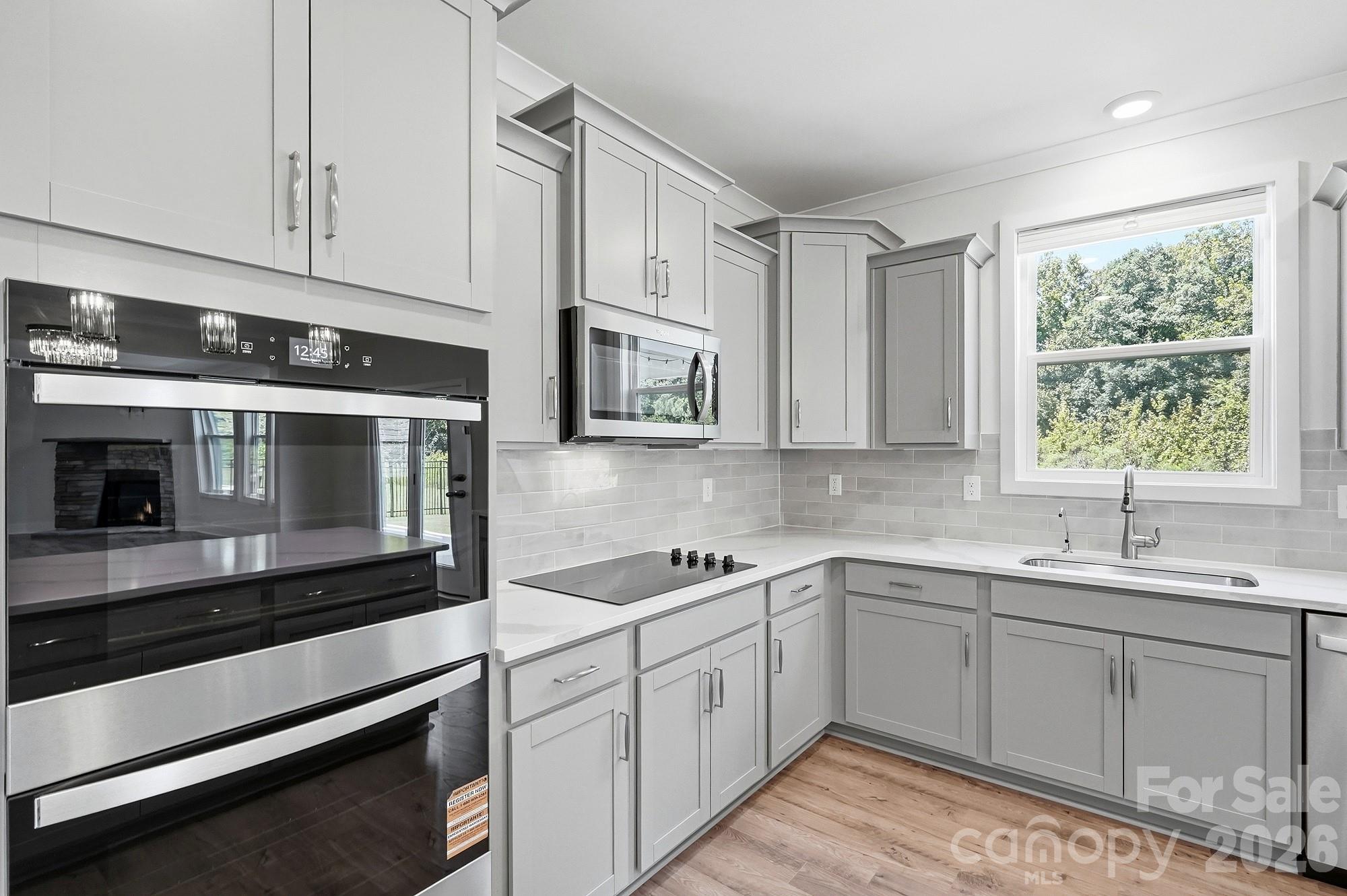 1060 Merganser Way Property Photo 8