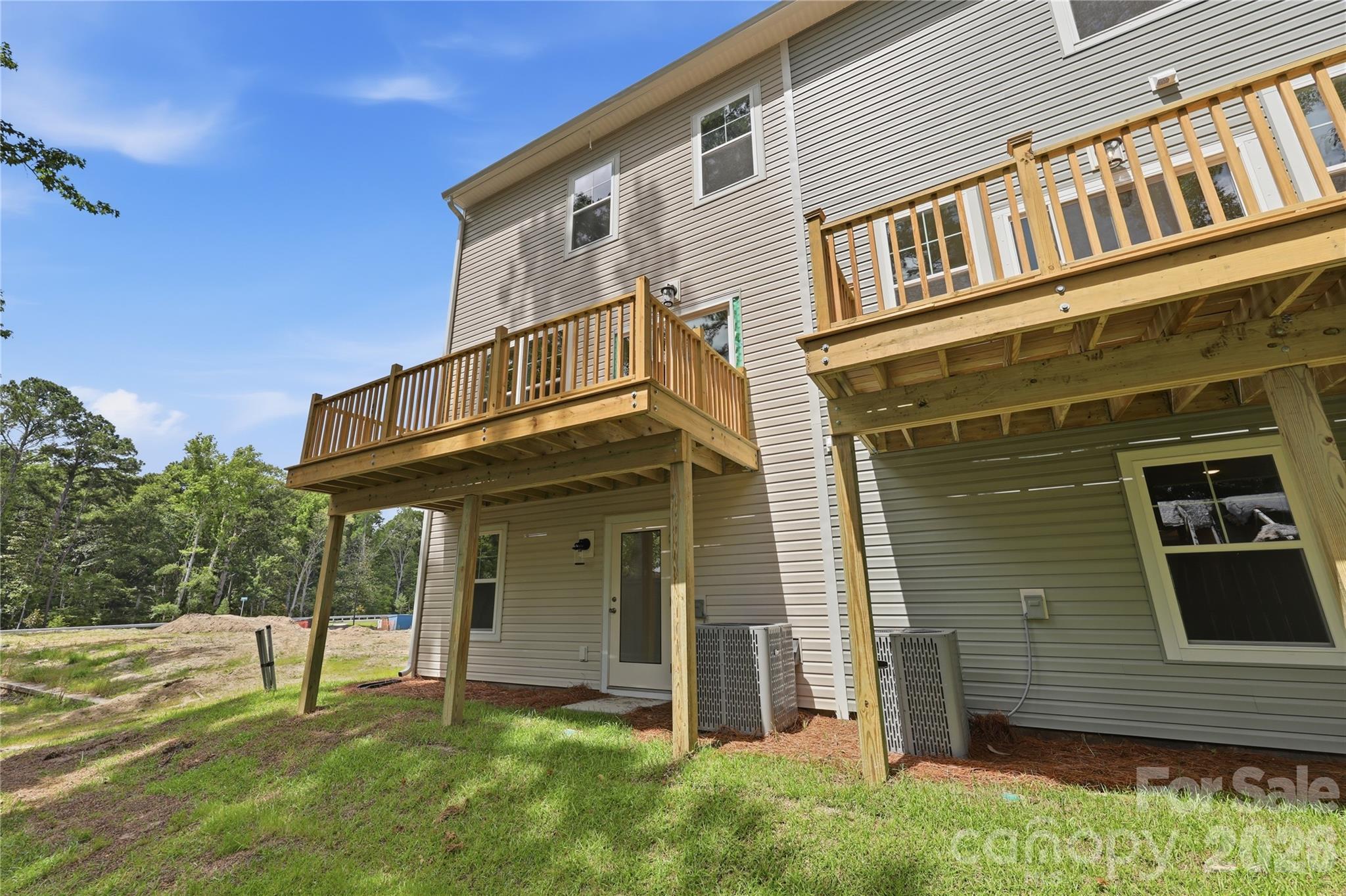 1005 Mossy Glade Road Property Photo 3
